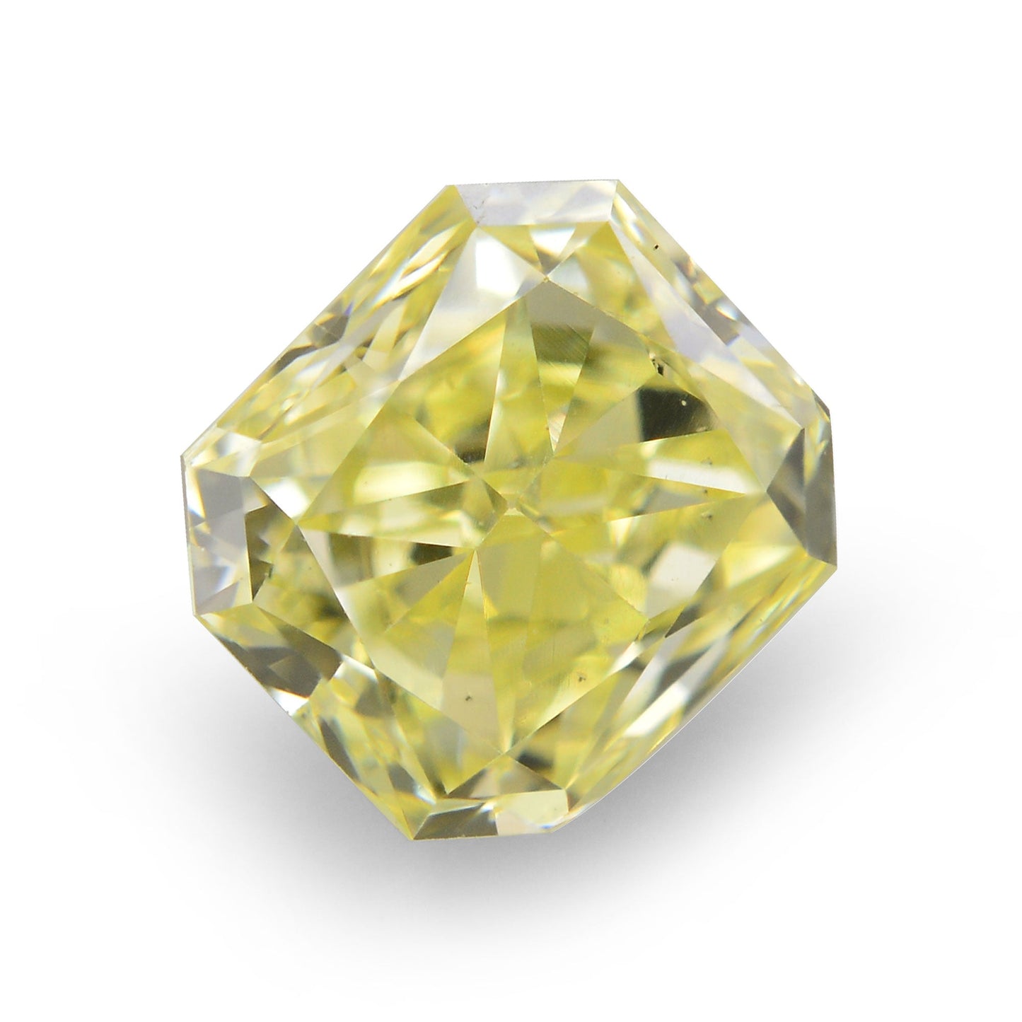 0,89 Karat Fancy Yellow Radiant (VS2)