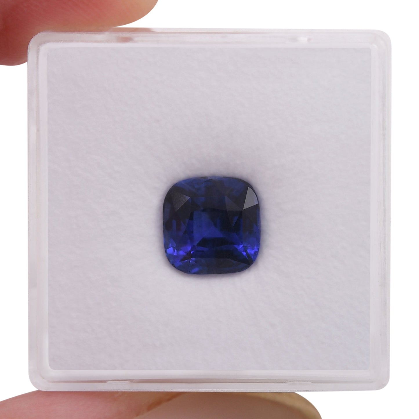 3,04 Karat blauer Madagaskar-Kissen-Saphir CD