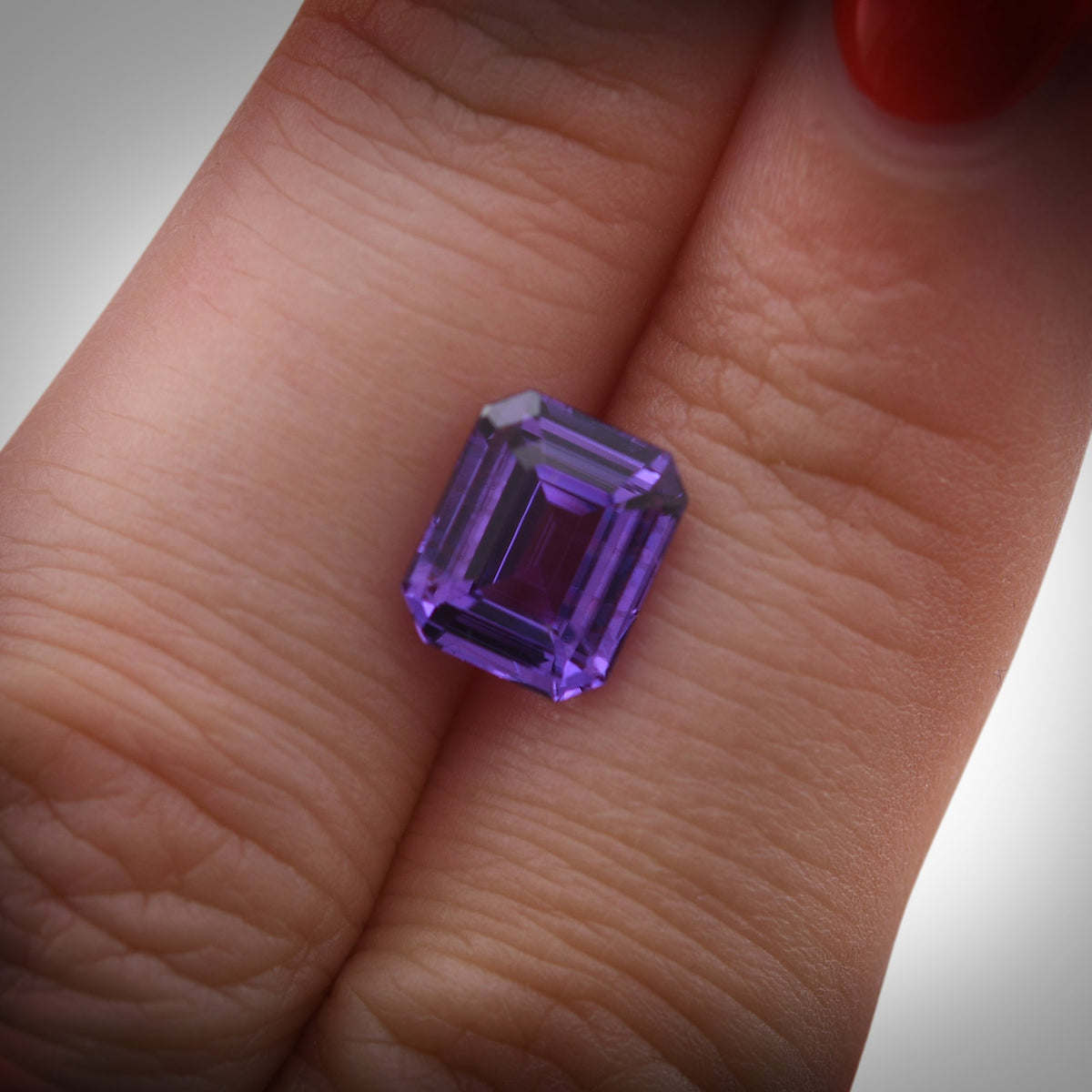 Smaragdgrüner Saphir | 3,04 ct | Lila | GIA | Ref. 718619