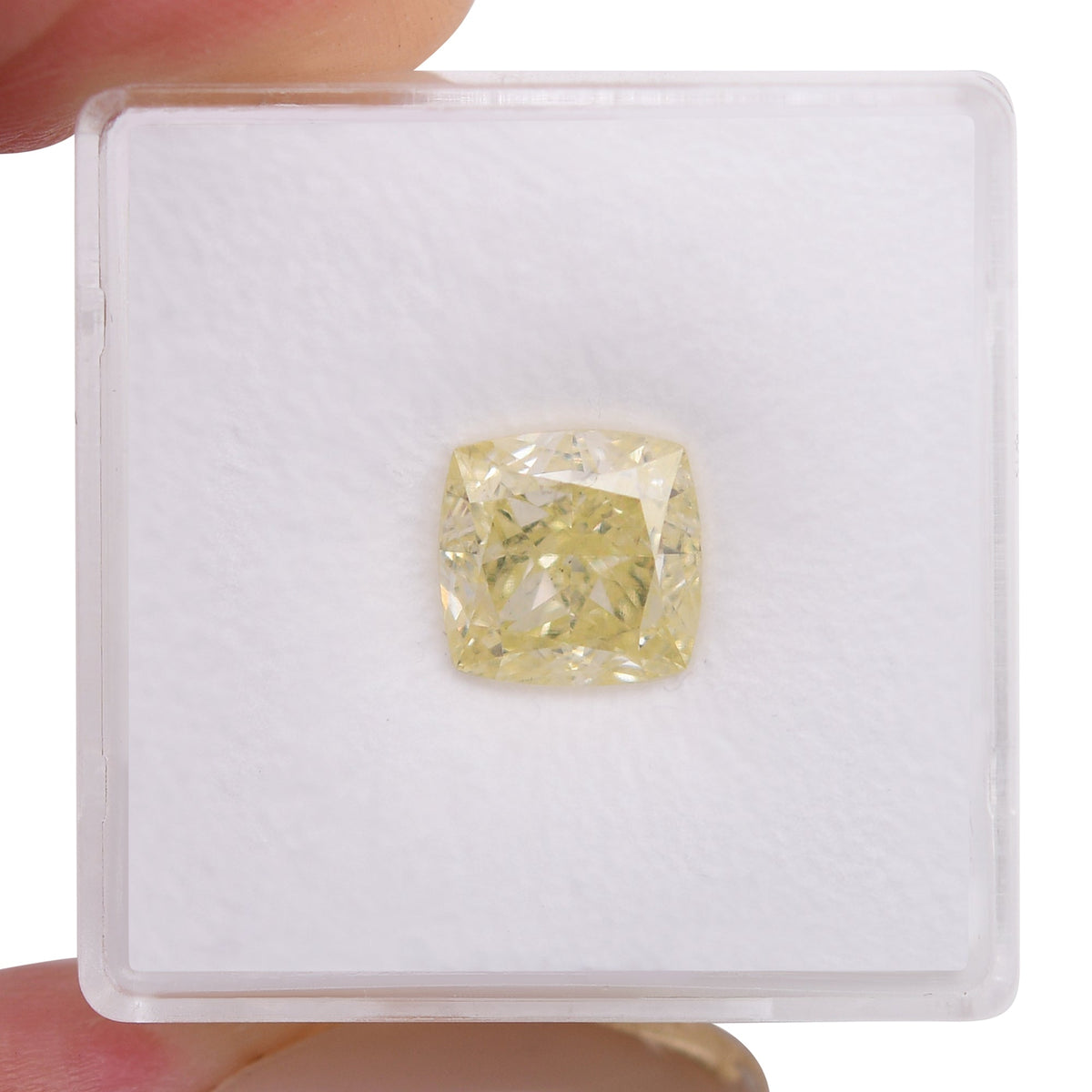 Kissenförmiger Diamant | 3,23 ct | Hellgelb | Reinheitsgrad VS2 | GIA | Ref. 691159