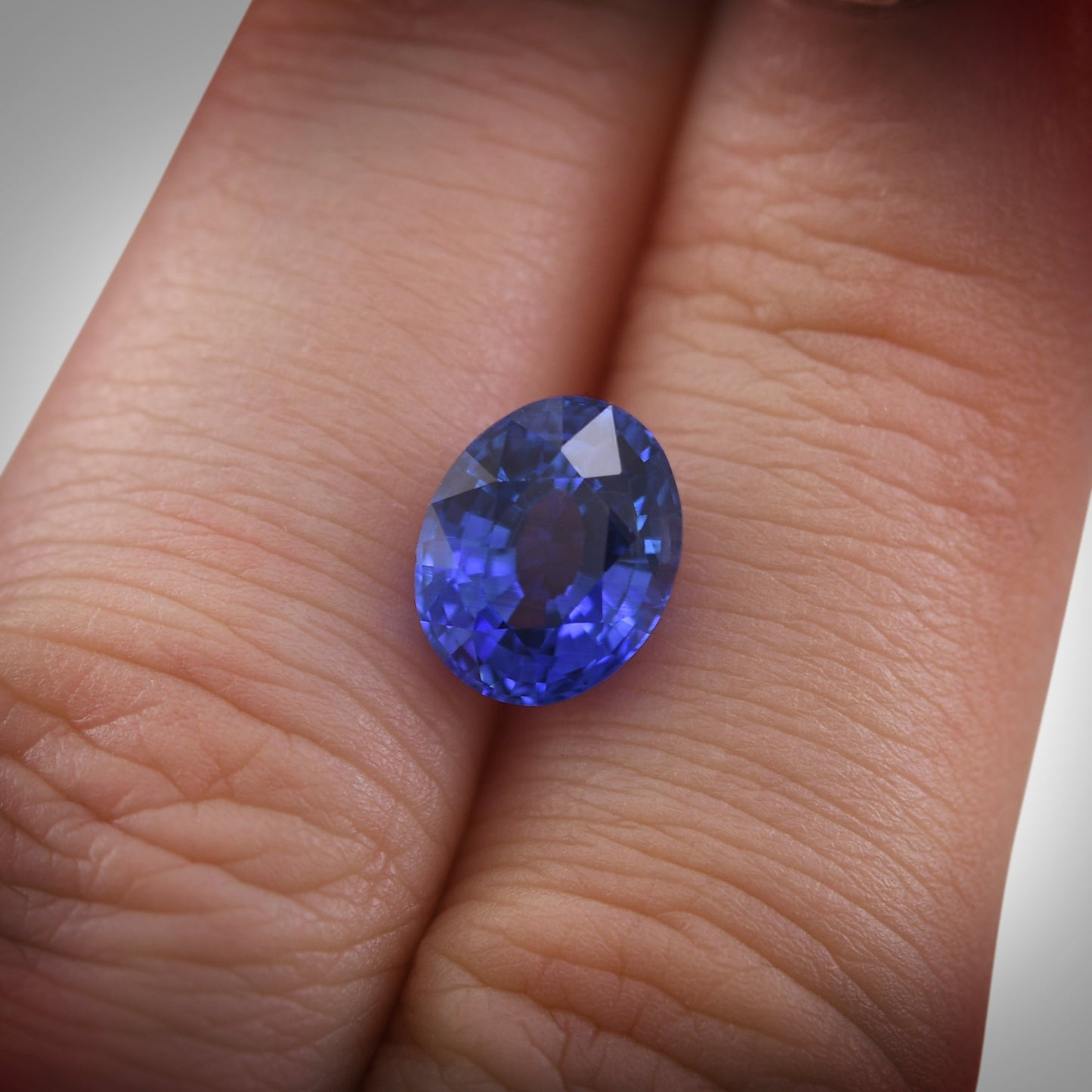 3,63 Karat blauer ovaler Saphir aus Sri Lanka, GIA