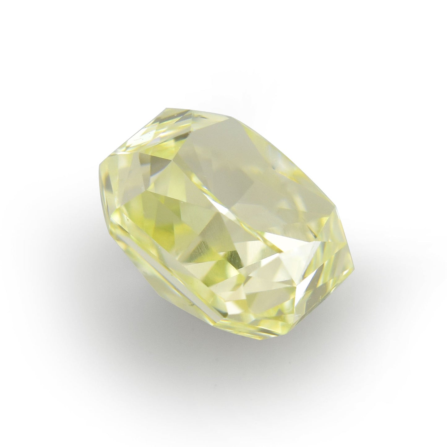 0,92 Karat Y-Z Radiant Diamant (VS2)