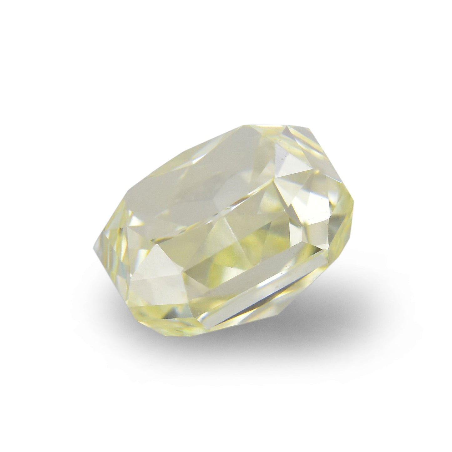 0,86 Karat W-X Radiant Diamant (SI1)