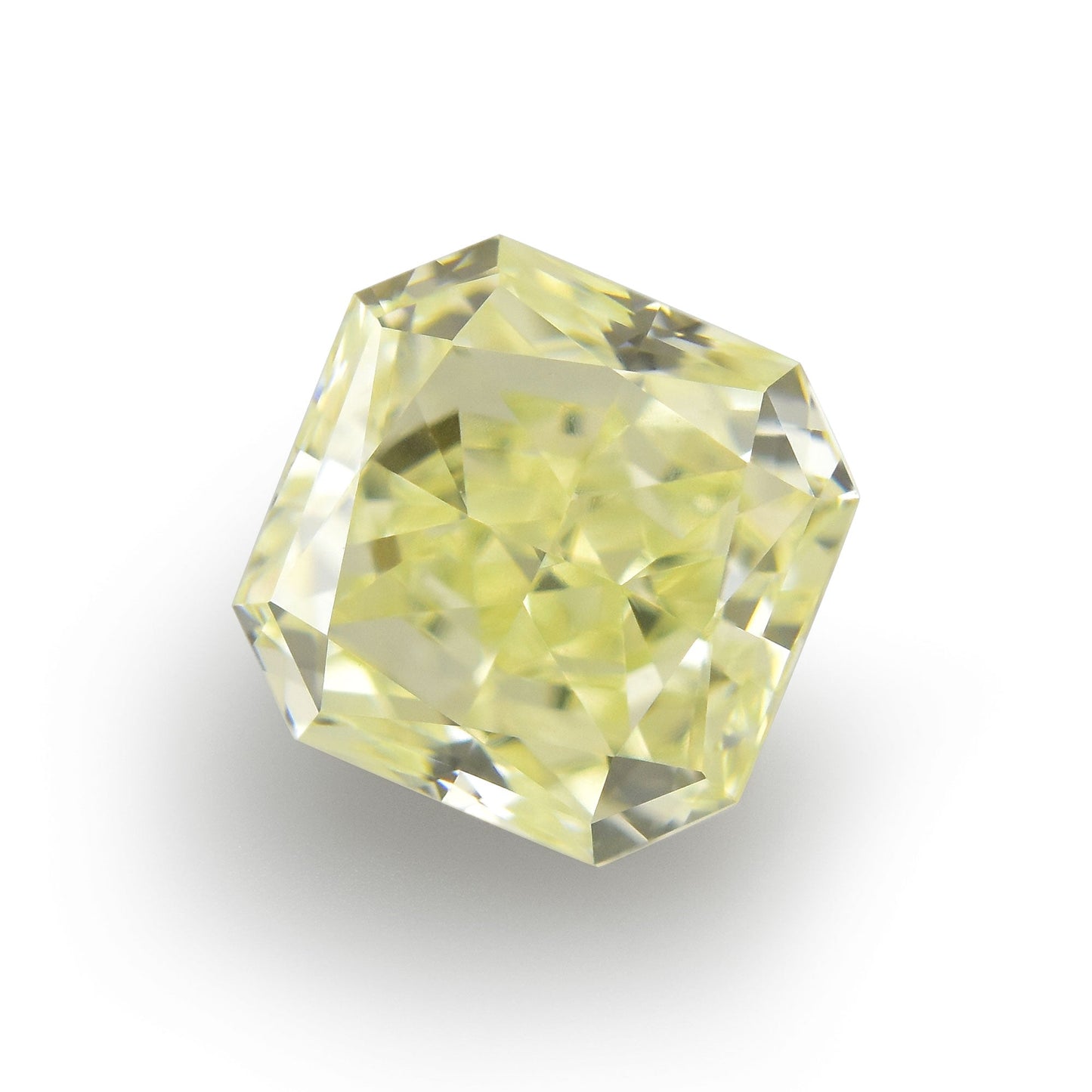 0,77 Karat W-X Radiant Diamant (VS2)