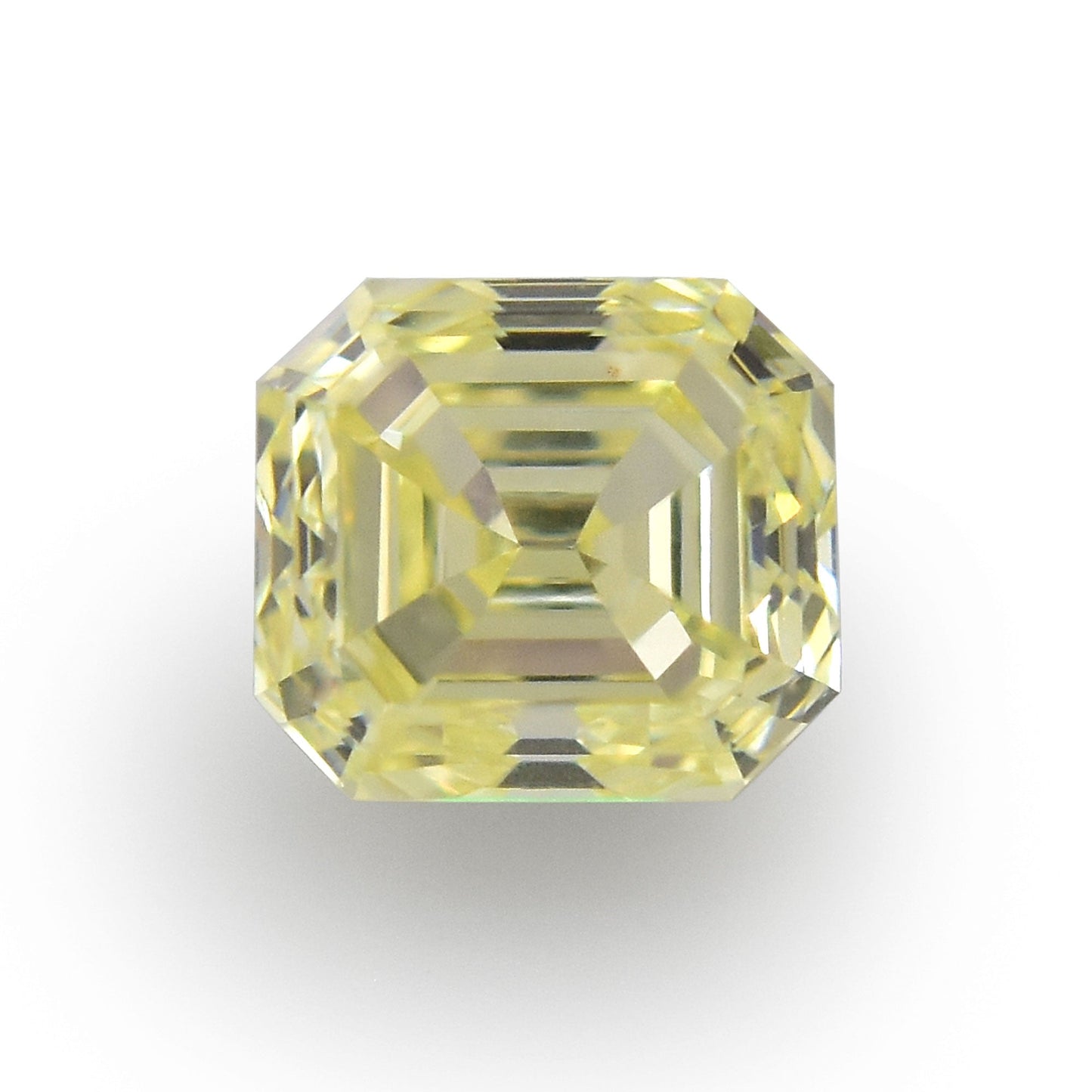 0,35 Karat Y-Z Smaragd-Diamant VVS2 IGI