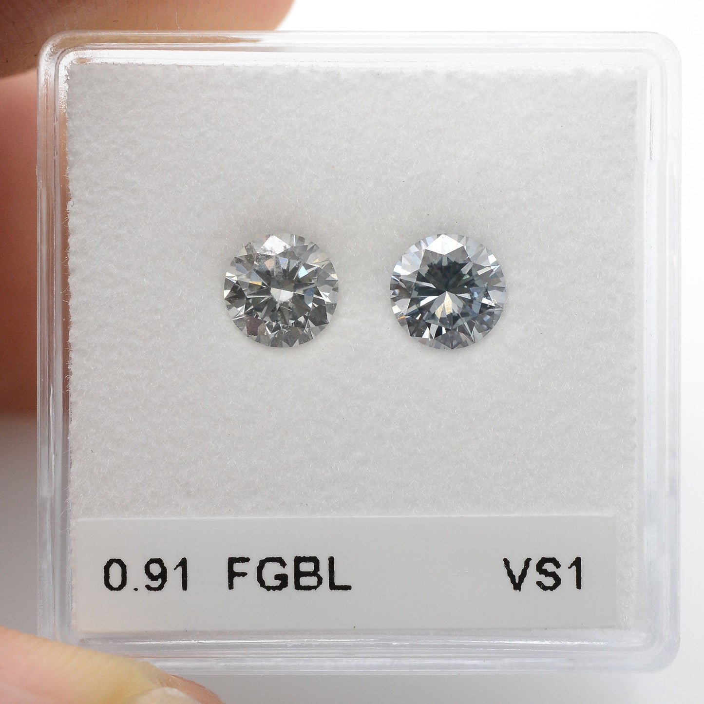 0,91 Karat Fancy Gray Blue Round Brilliant Diamanten VS1