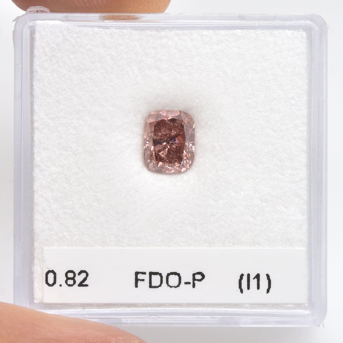 0,82 Karat Fancy Deep Orange Pink Cushion Diamant (I1) GIA