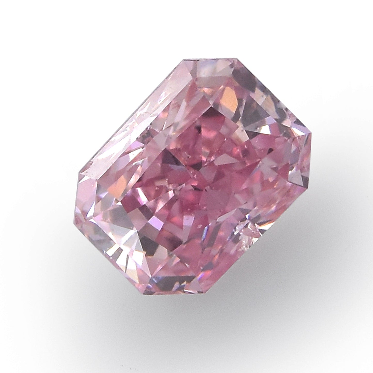 0,40 Karat Fancy Intense Purplish Pink Radiant (I1) GIA