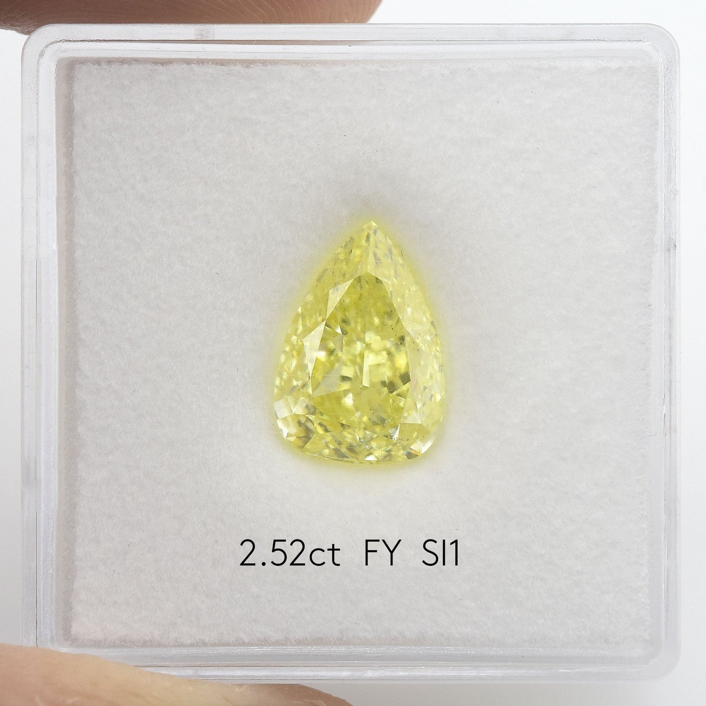 2,52 Karat Fancy Yellow Birnenförmiger Diamant SI1 GIA