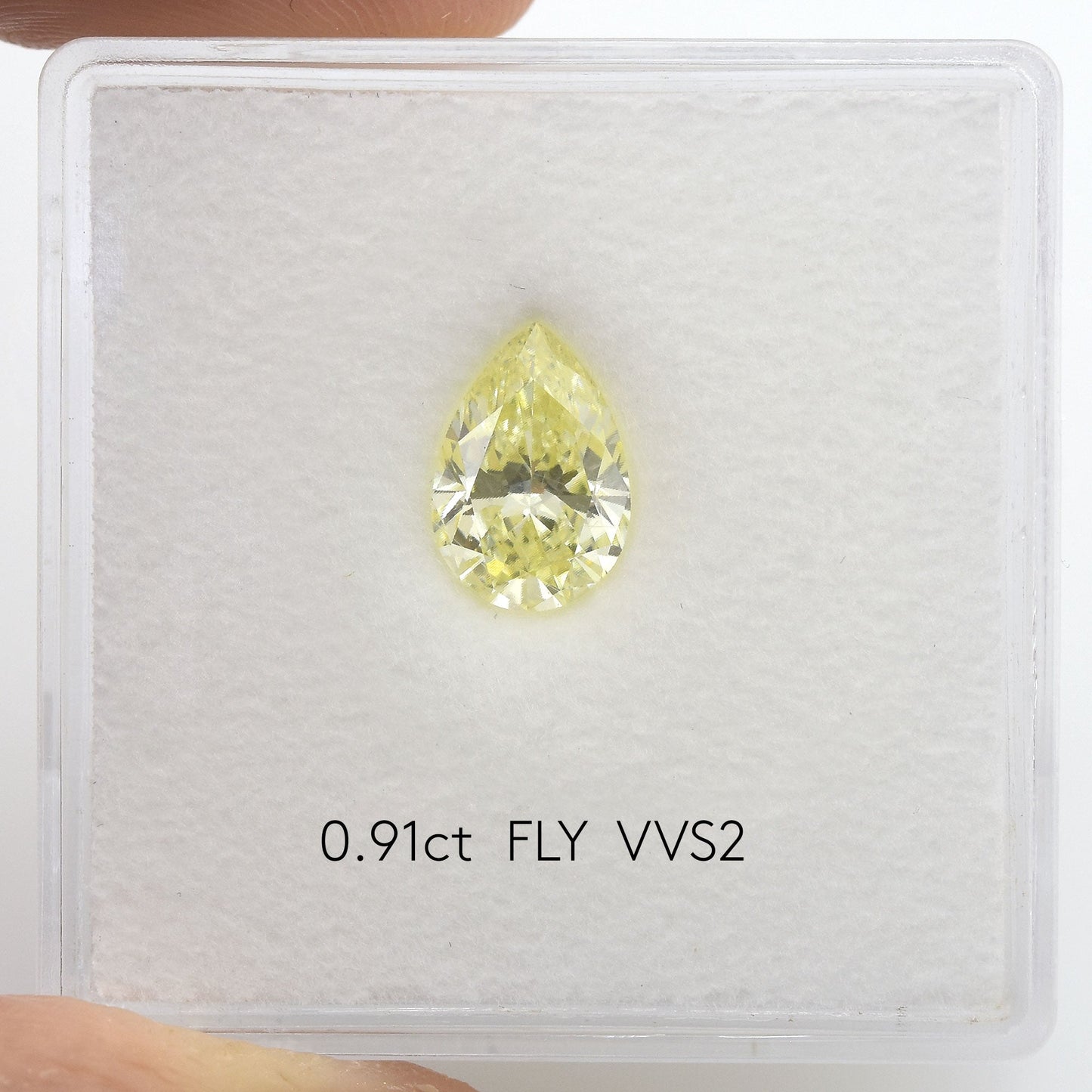 0,91 Karat Fancy Light Yellow Birnenförmiger Diamant VVS2 GIA