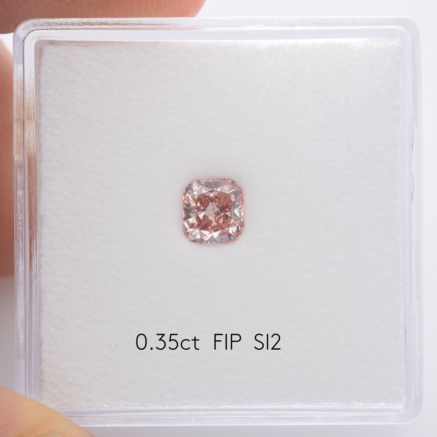 0,35 Karat Fancy Intense Pink Cushion Diamond SI2 GIA