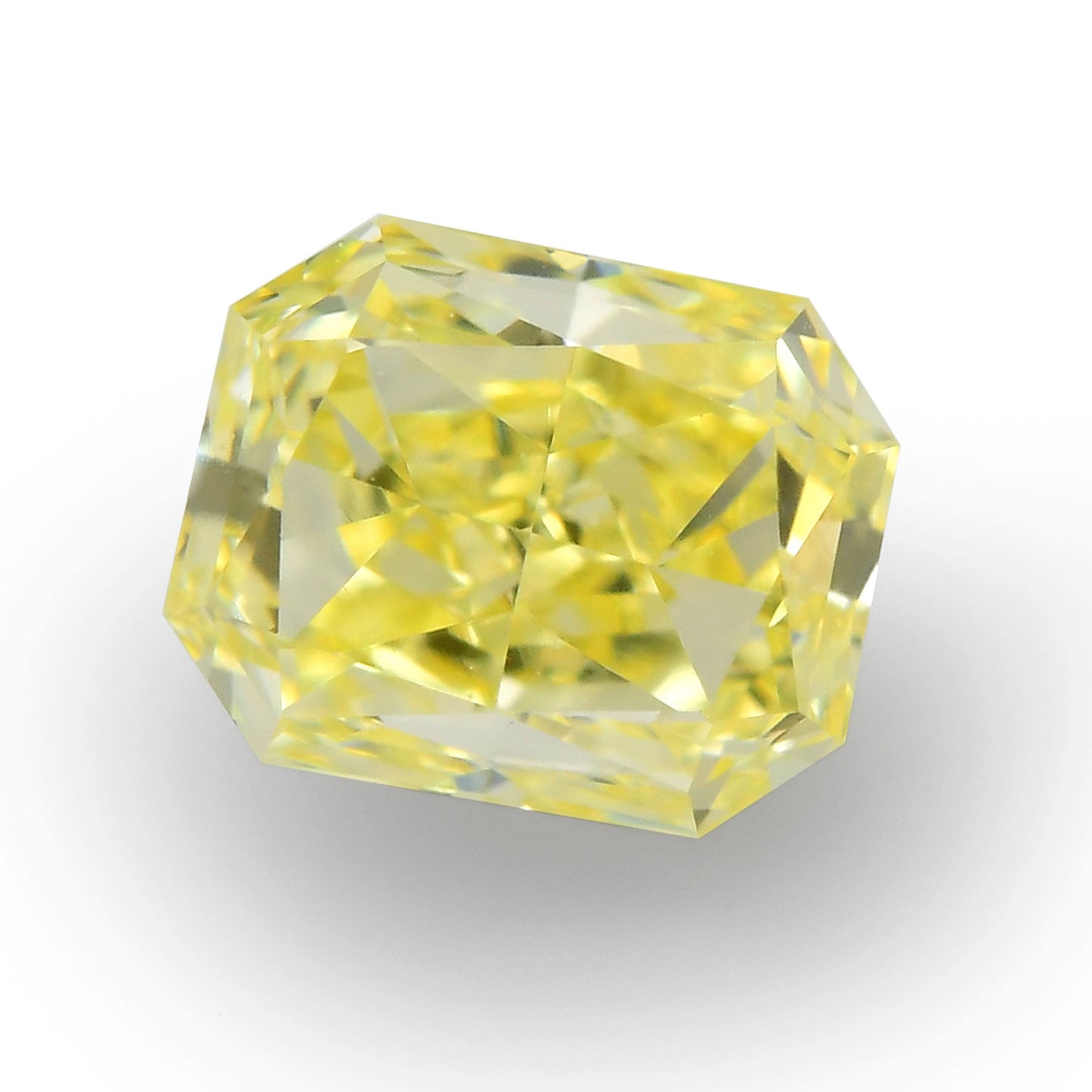 0,38 Karat Fancy Intense Yellow Radiant VVS1 IGI