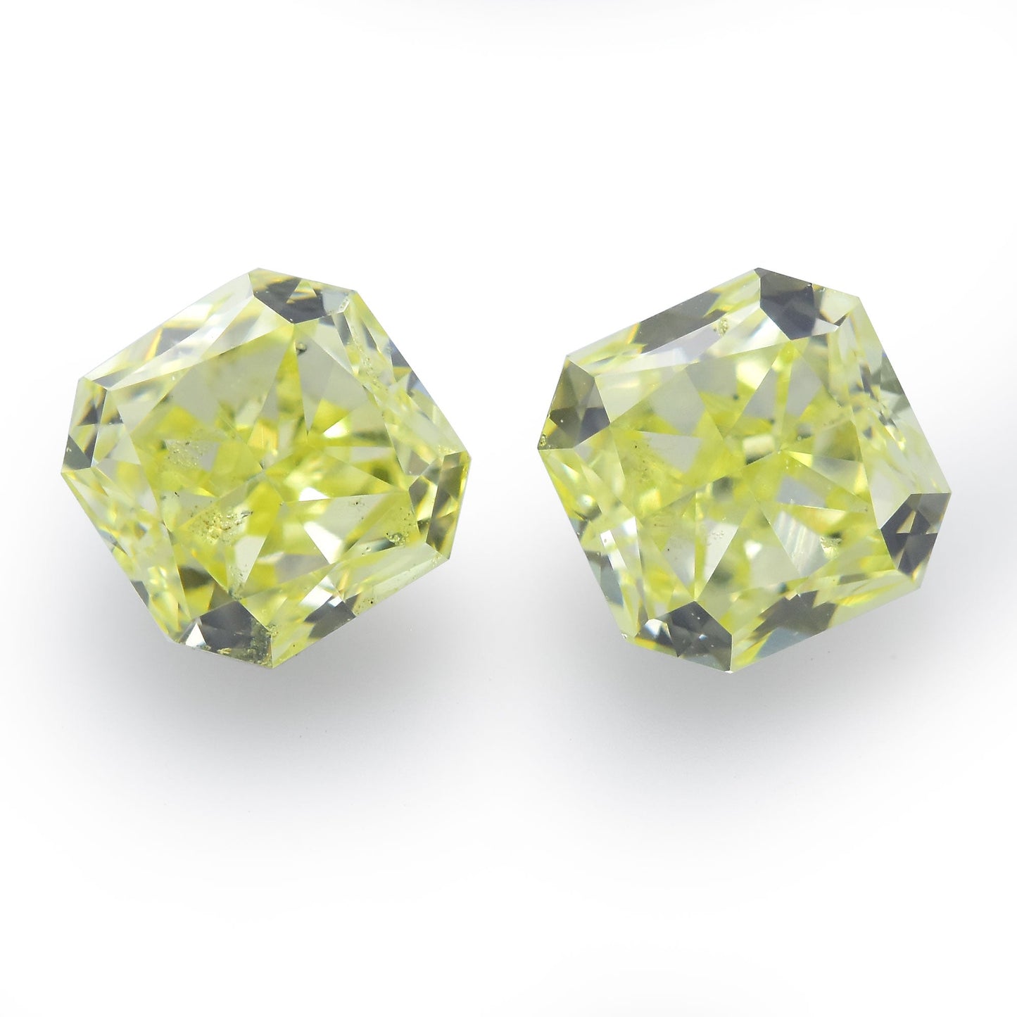 0,60 Karat Fancy Yellow Radiant Diamanten (I1)