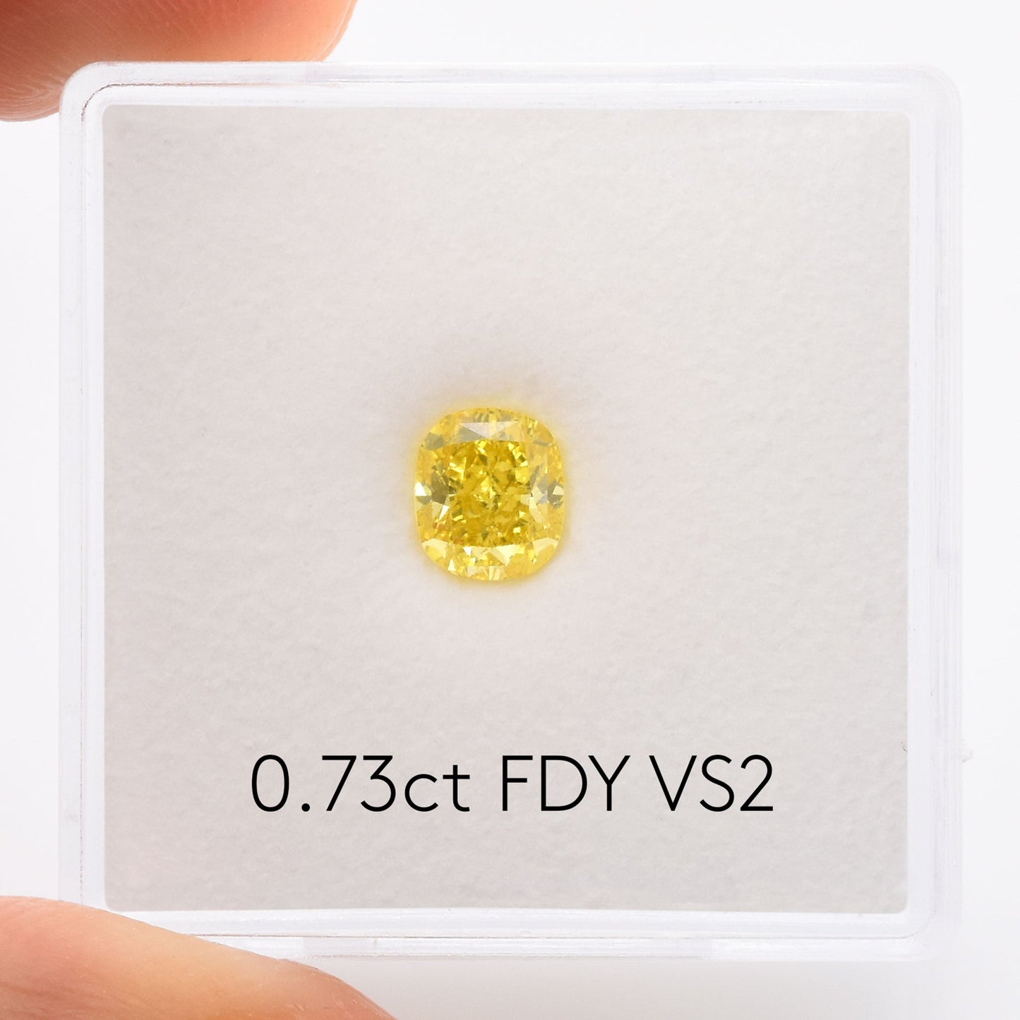 0,73 Karat Fancy Deep Yellow Cushion Diamond VS2 GIA