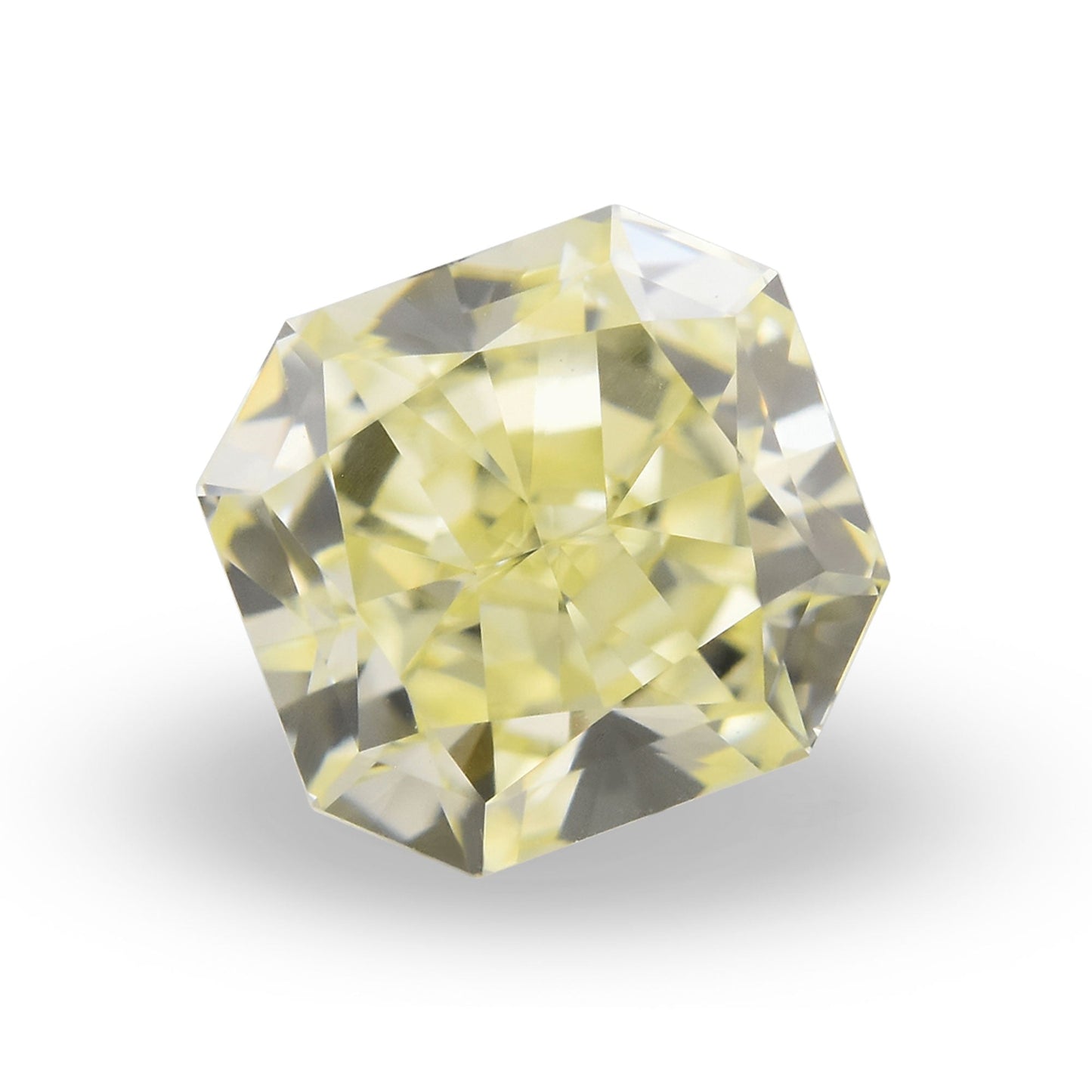 0,42 Karat Fancy Light Yellow Radiant (VS)