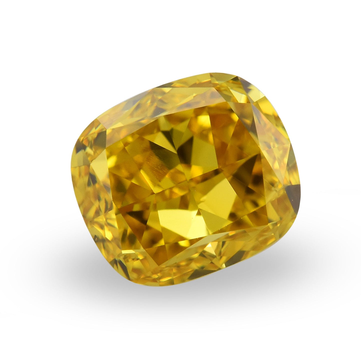 0,74 Karat Fancy Deep Orange Yellow Cushion Diamond VS2 GIA