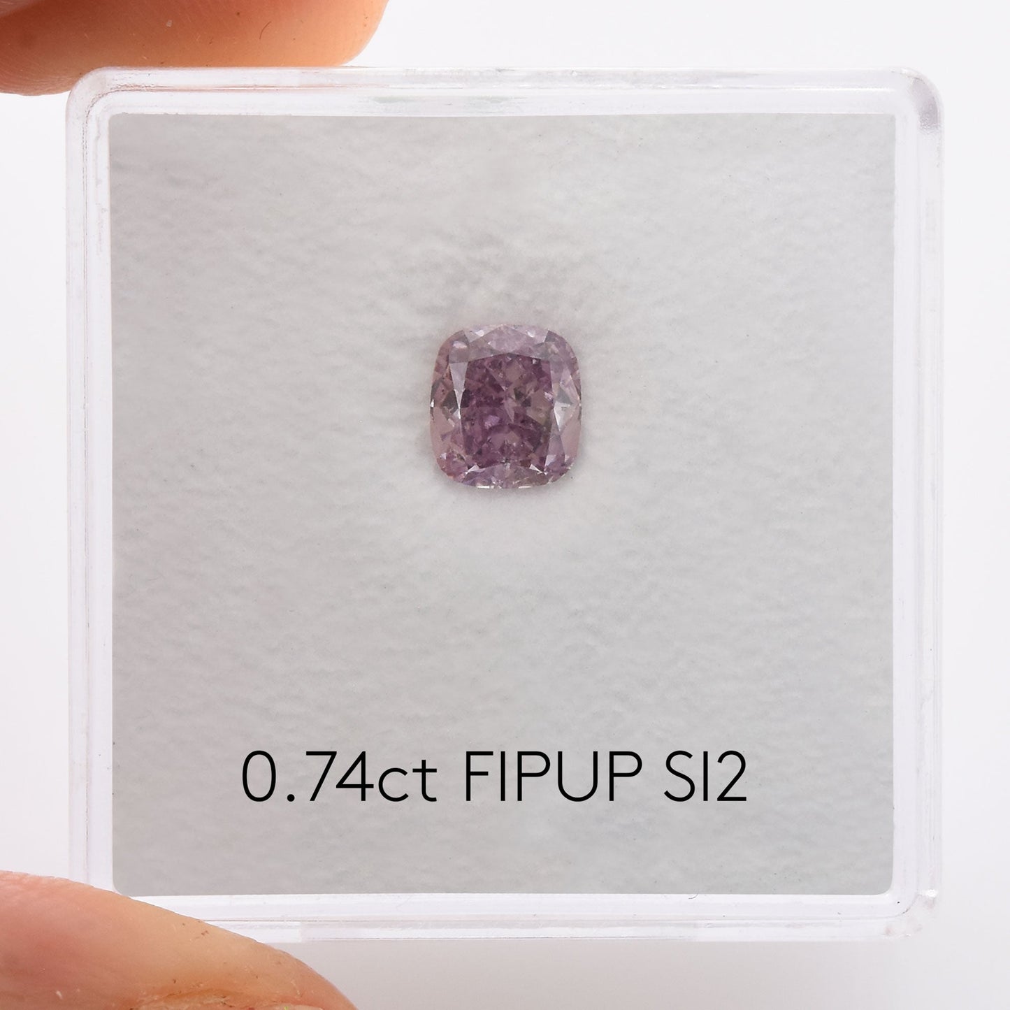 0,74 Karat Fancy Intense Purple Pink Cushion Diamond SI2 GIA