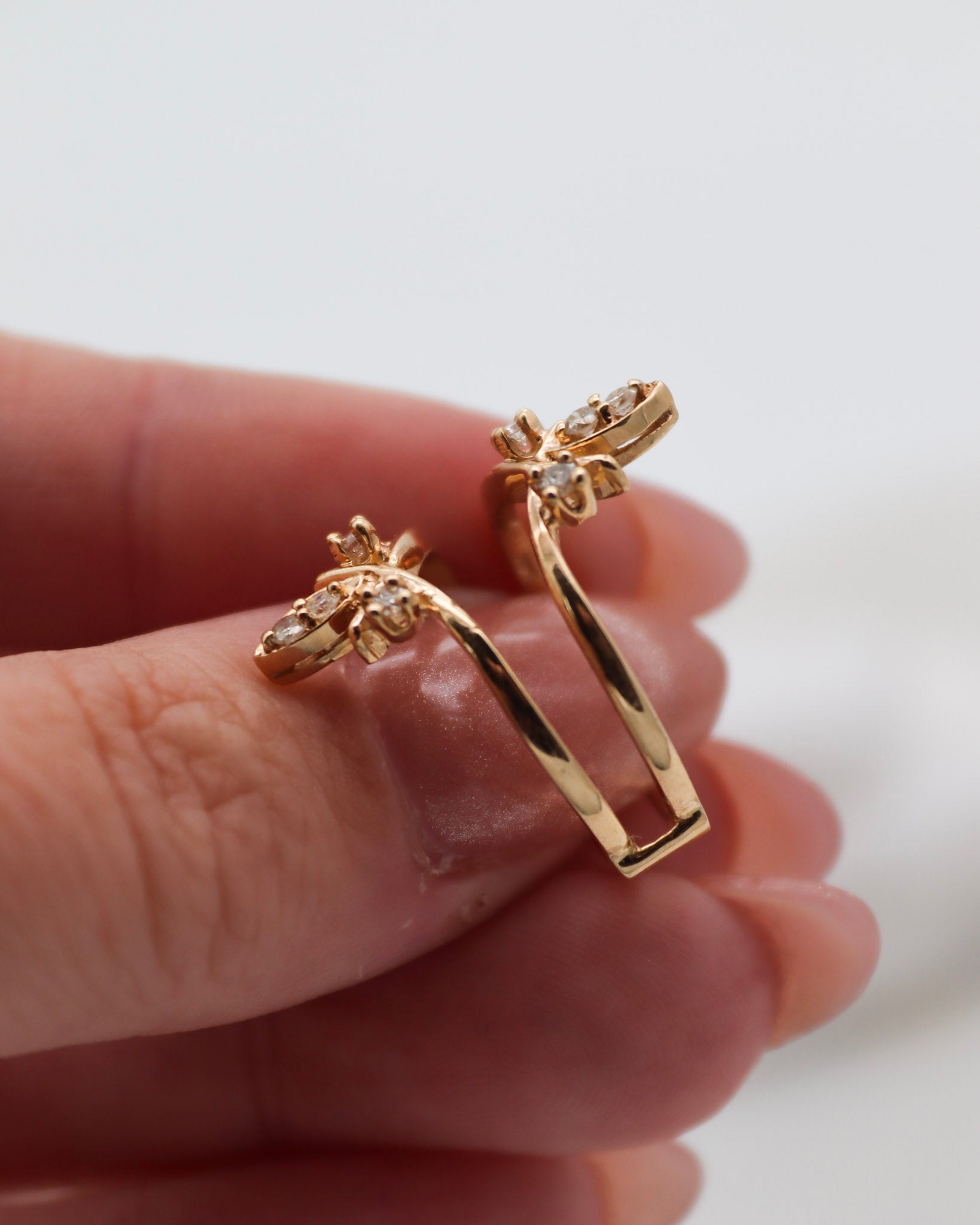 Vintage-Ring Zelda mit 0.24ct Brillanten (W/P1), Doppelring-Design in 585/-Gelbgold – perfekt als Guardring, erhältlich in München und Augsburg