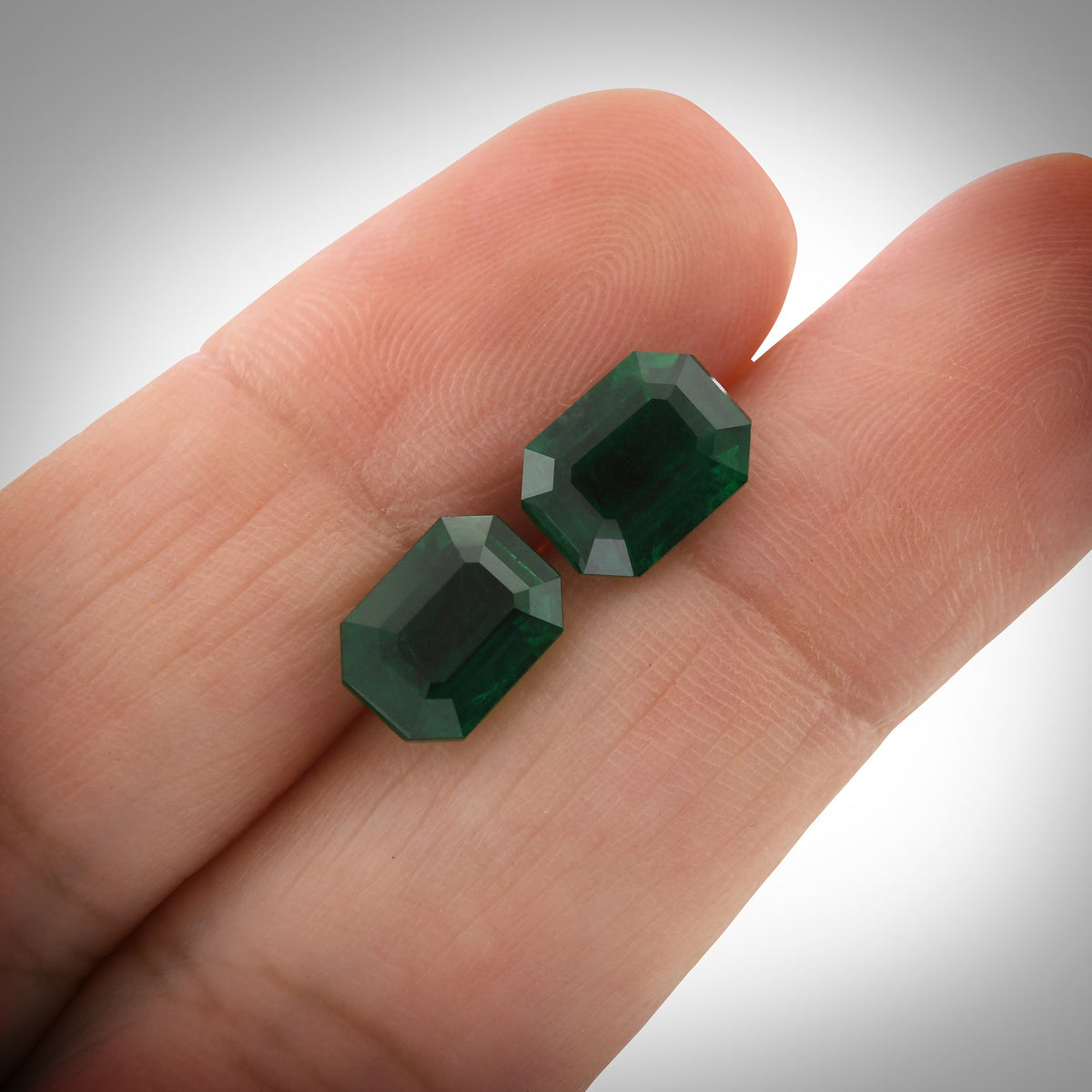 Achteckiger Smaragd | 4,04 ct | Grün | GRS | Ref. 637973