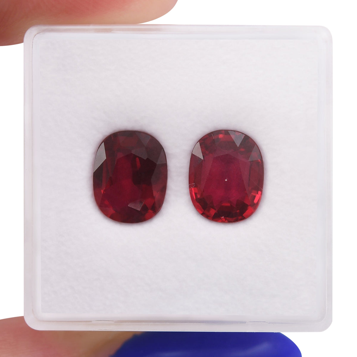Cushion Ruby | 4.06 ct | Red | GRS | Ref 722274