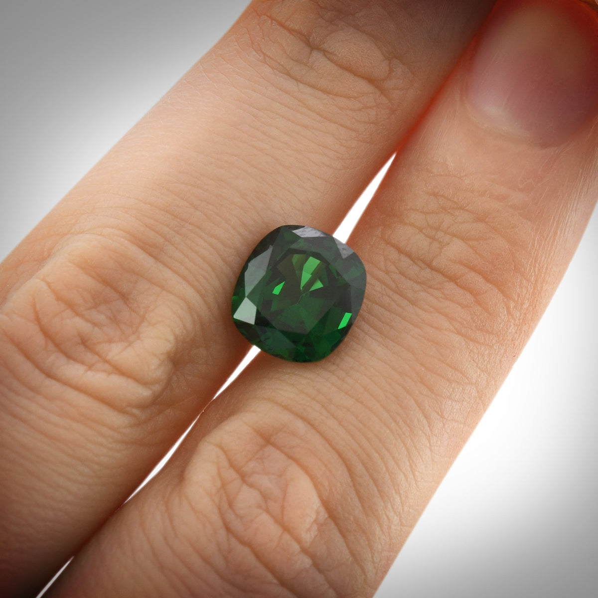 Cushion Gemstone | 4.19 ct | Green | GWLAB | Ref 724254