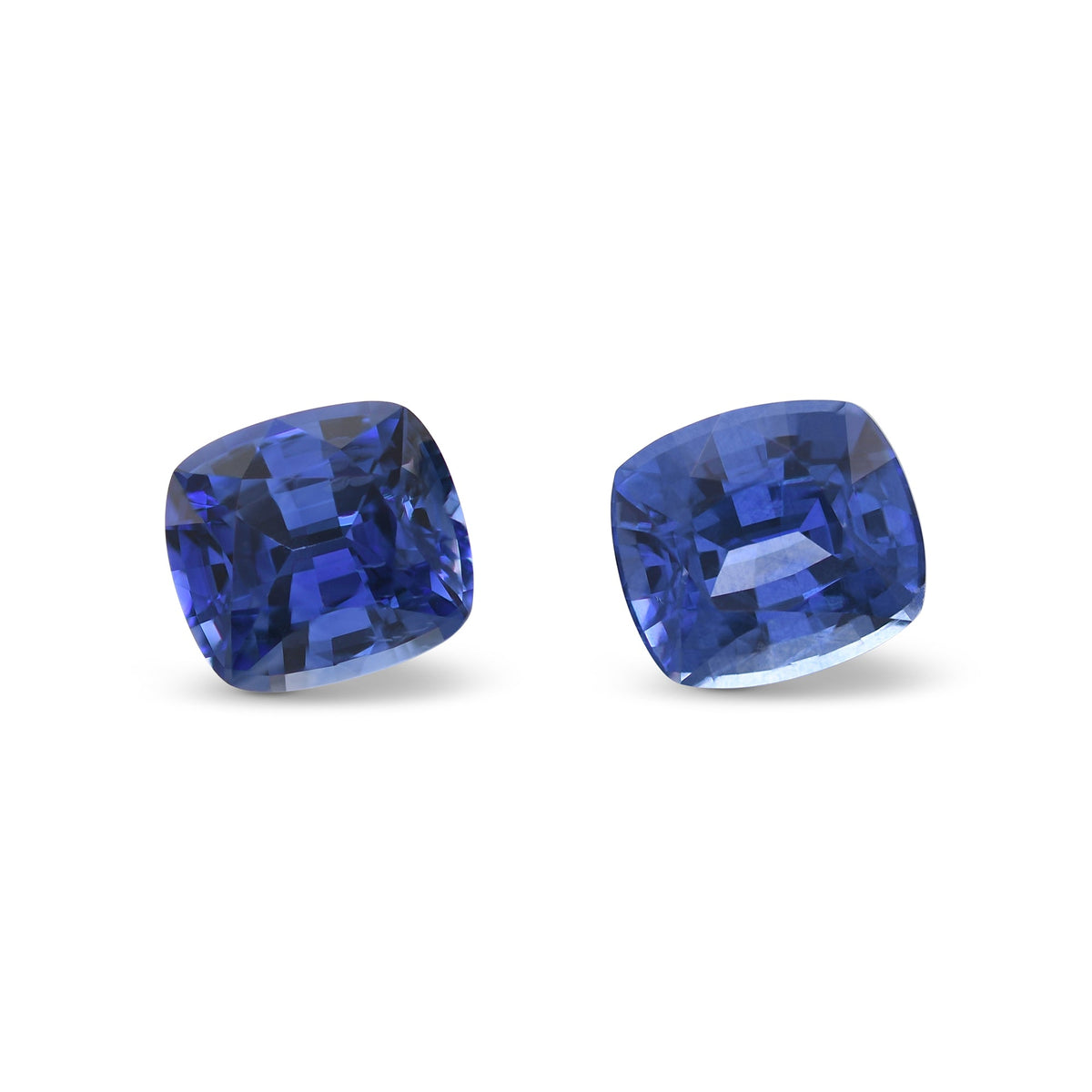 Kissenförmiger Saphir | 4,39 ct | Blau | Ref. 711357