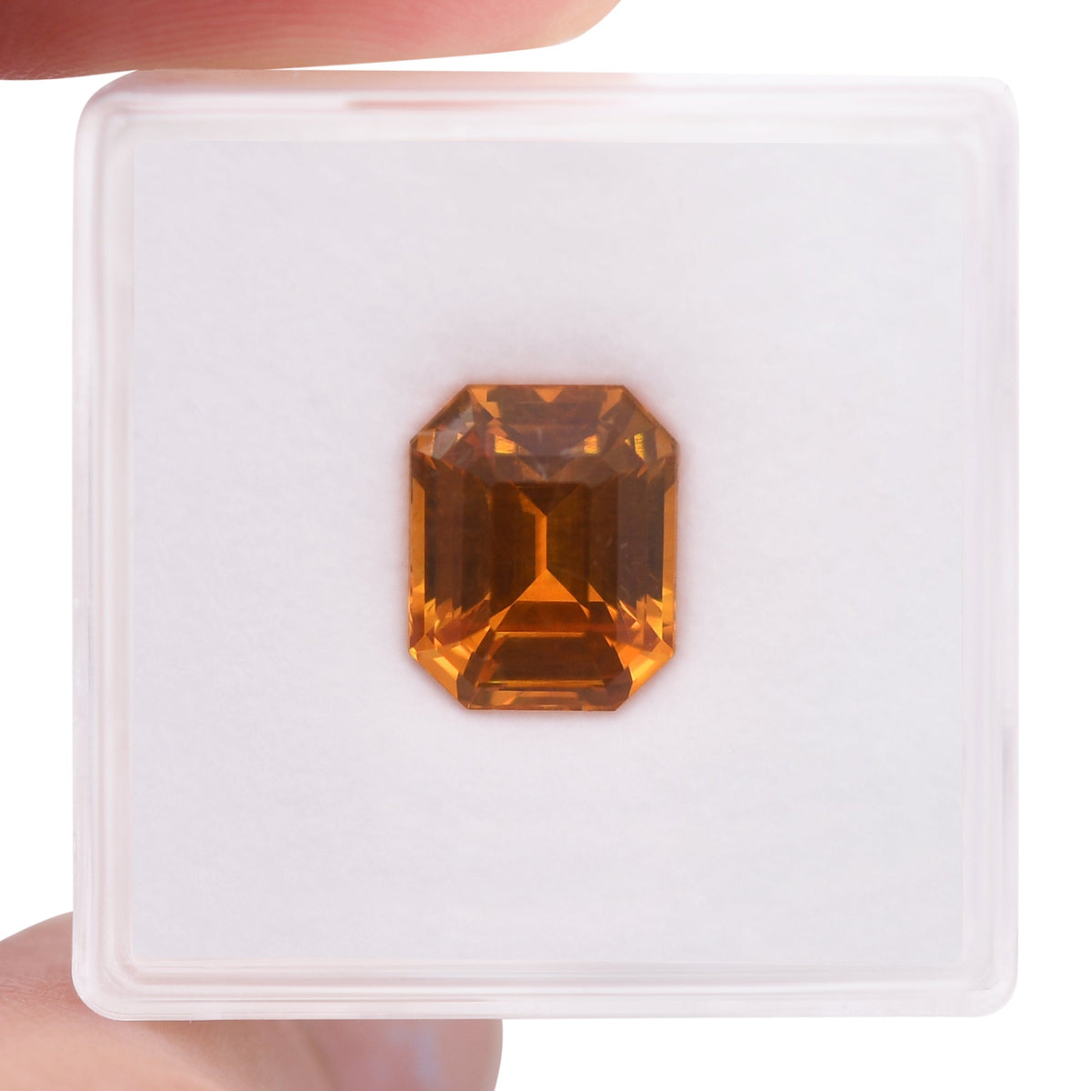 Smaragdgrüner Saphir | 4,5 ct | Orange | GIA | Ref. 718604