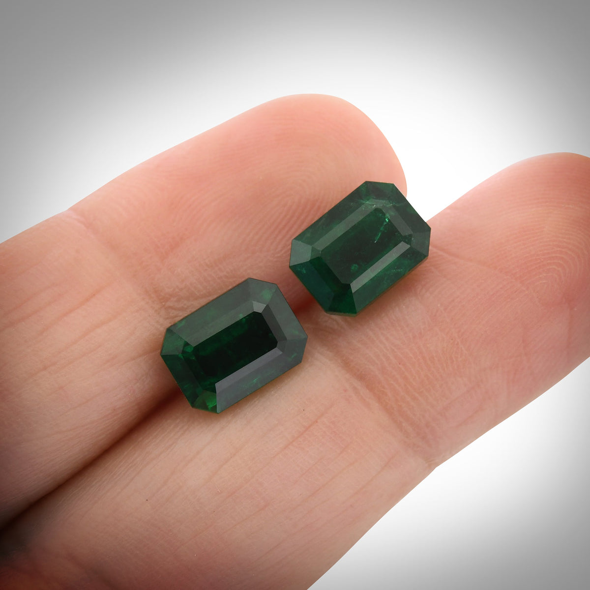Octagon Emerald | 4.95 ct | Green | GRS | Ref 637974
