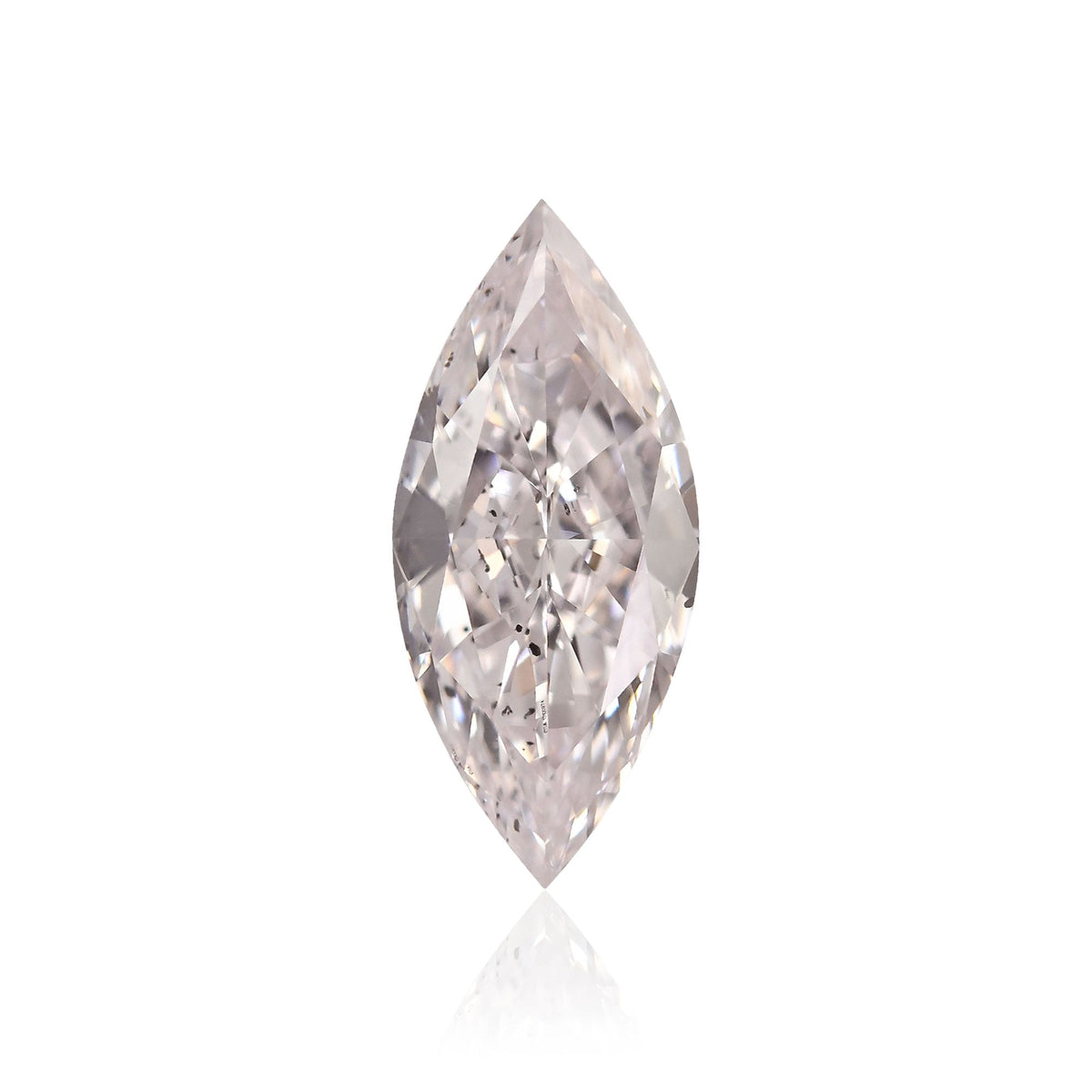 0,70 Karat zartrosa Marquise-Diamant (I1) GIA