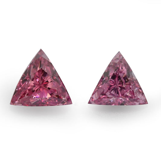 0,37 Karat Fancy Intense Purplish Pink Triangle Diamonds I1