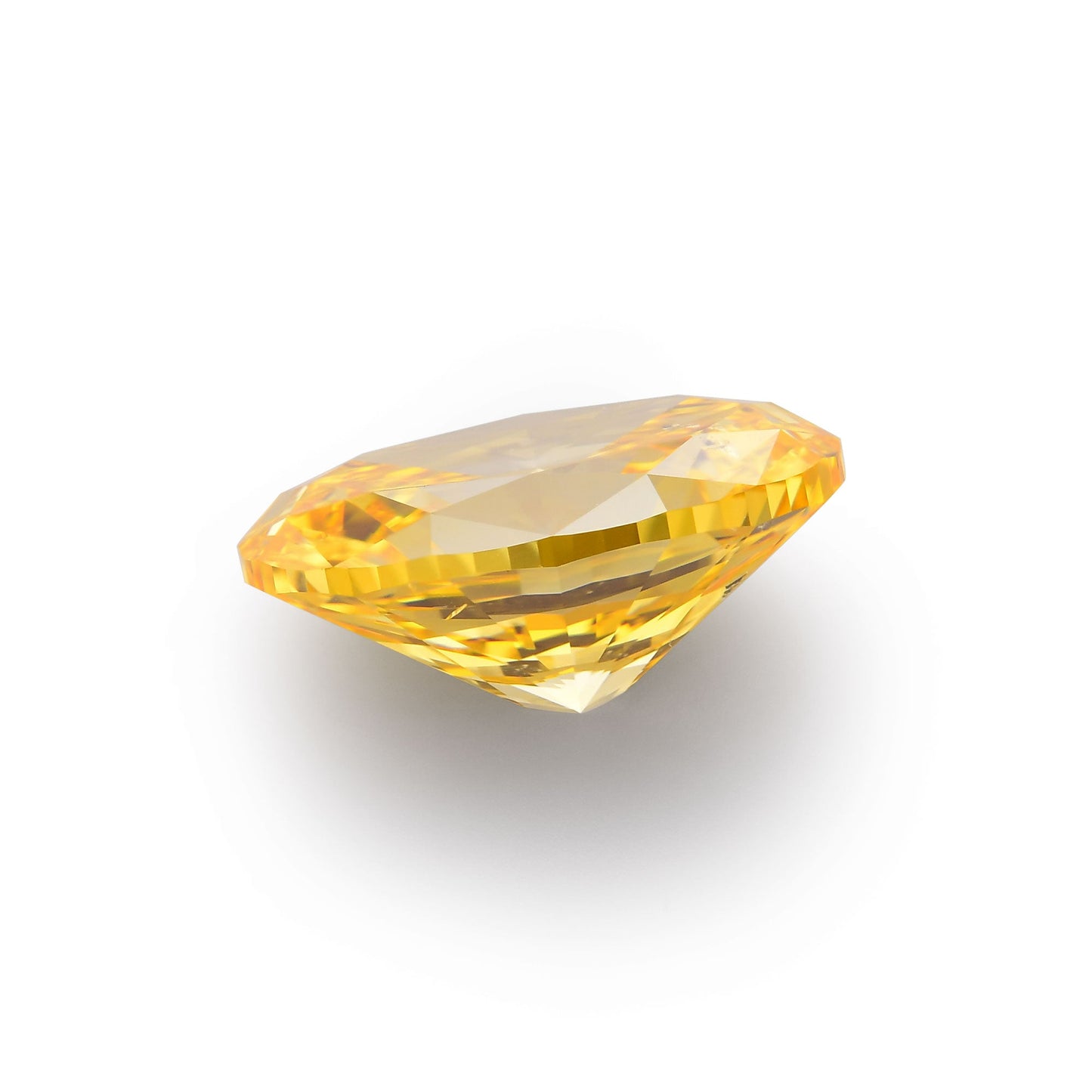 1,77 Karat Fancy Vivid Yellow Orange Ovaler Diamant SI2 GIA