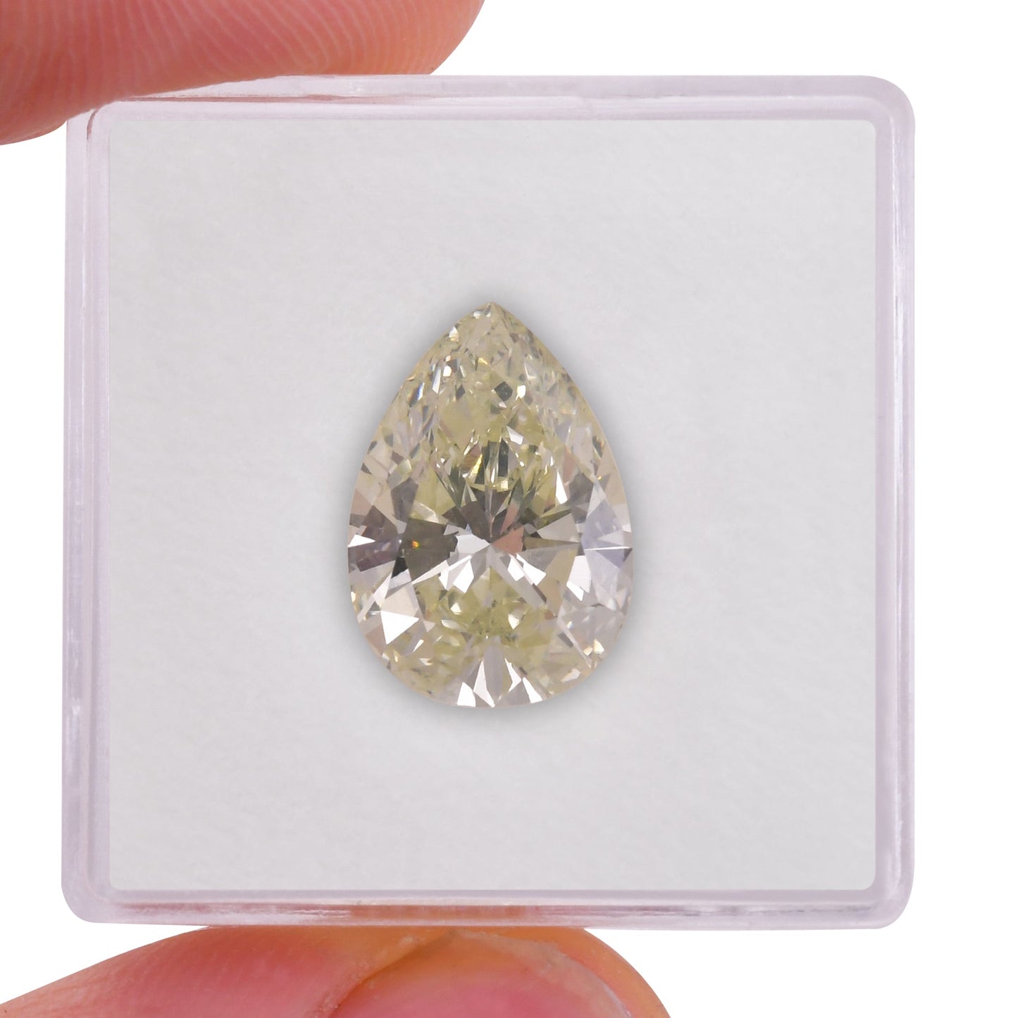 4,13 Karat hellgelbgrüner Birnen-Diamant VS1 GIA