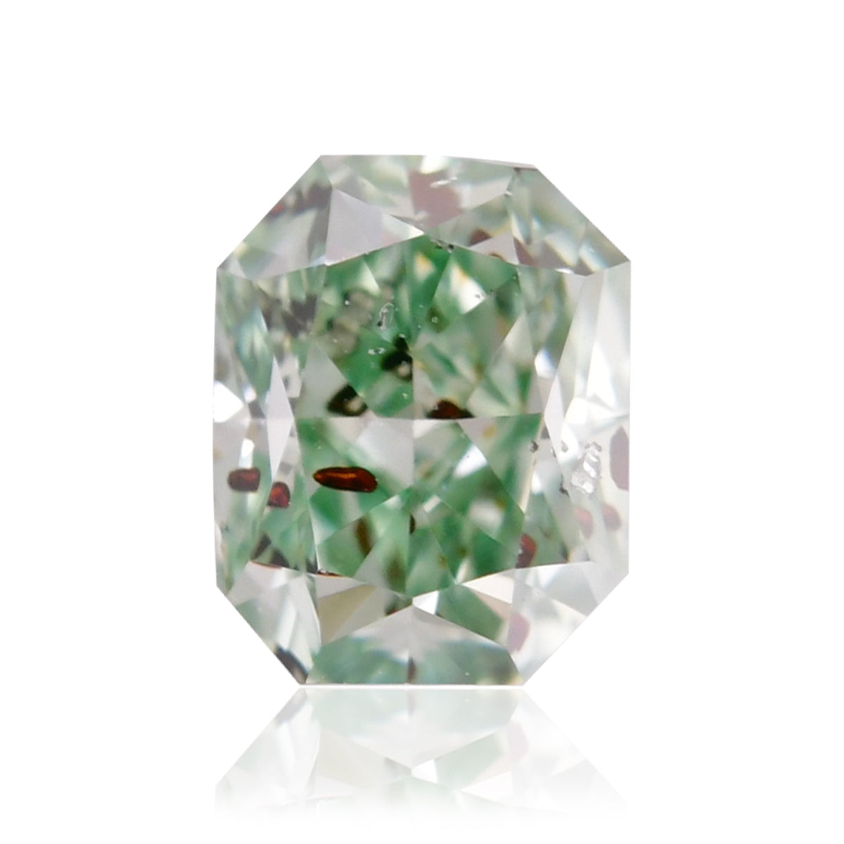 Strahlender Diamant | 0,31 ct | Intensives Grün | (I1) | GIA | Ref 419126