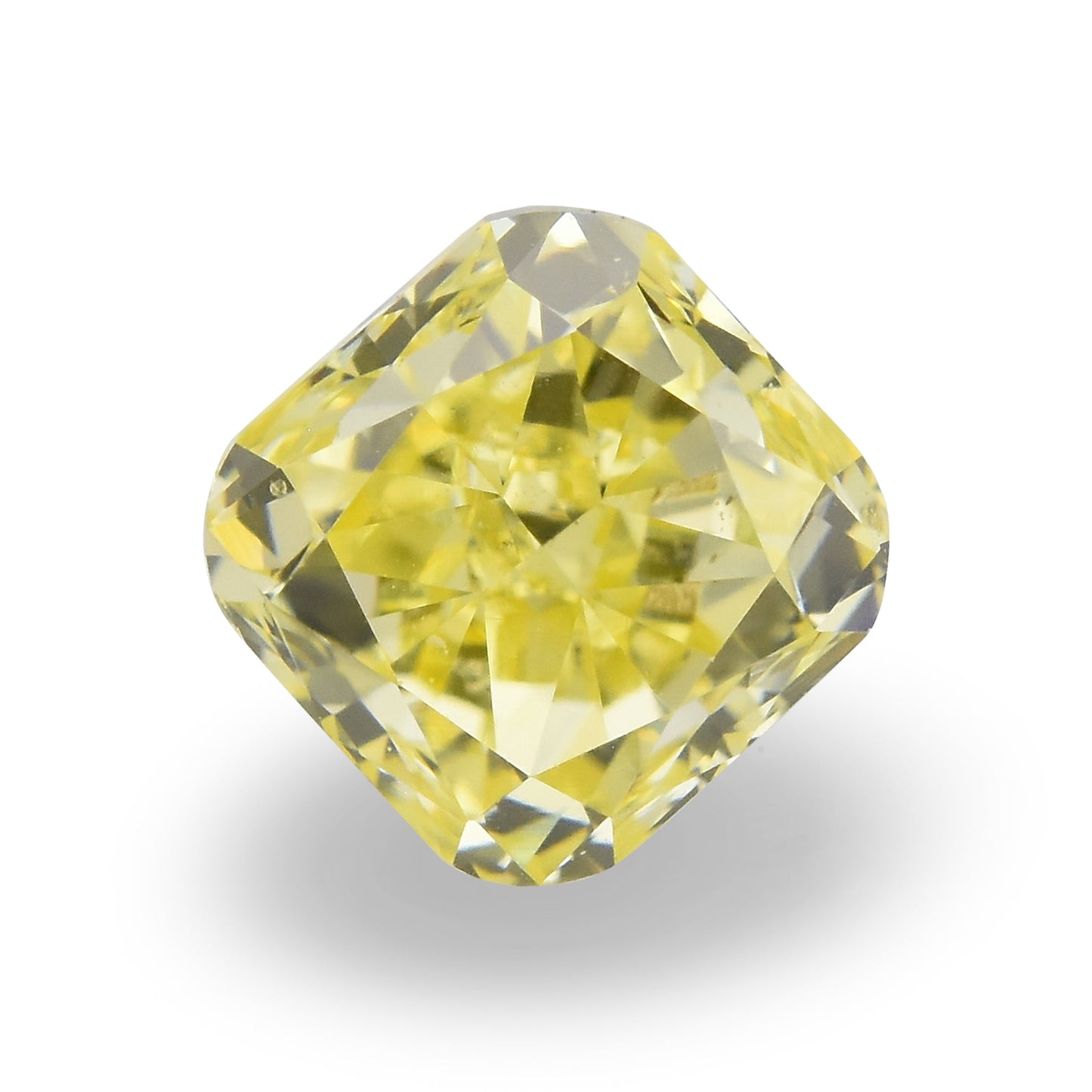0,43 Karat Fancy Intense Yellow Radiant (VS2) GIA