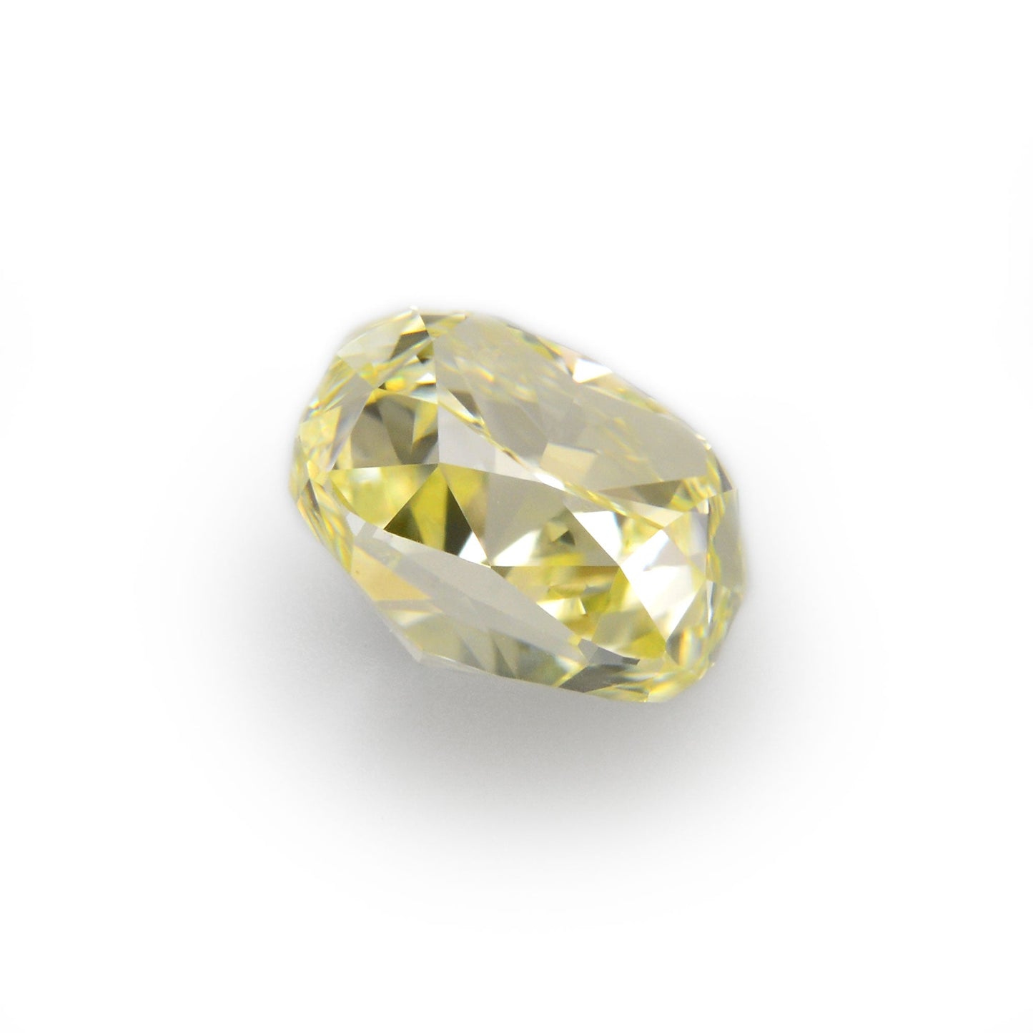0,64 Karat Y-Z Kissen-Diamant (VS2) GIA