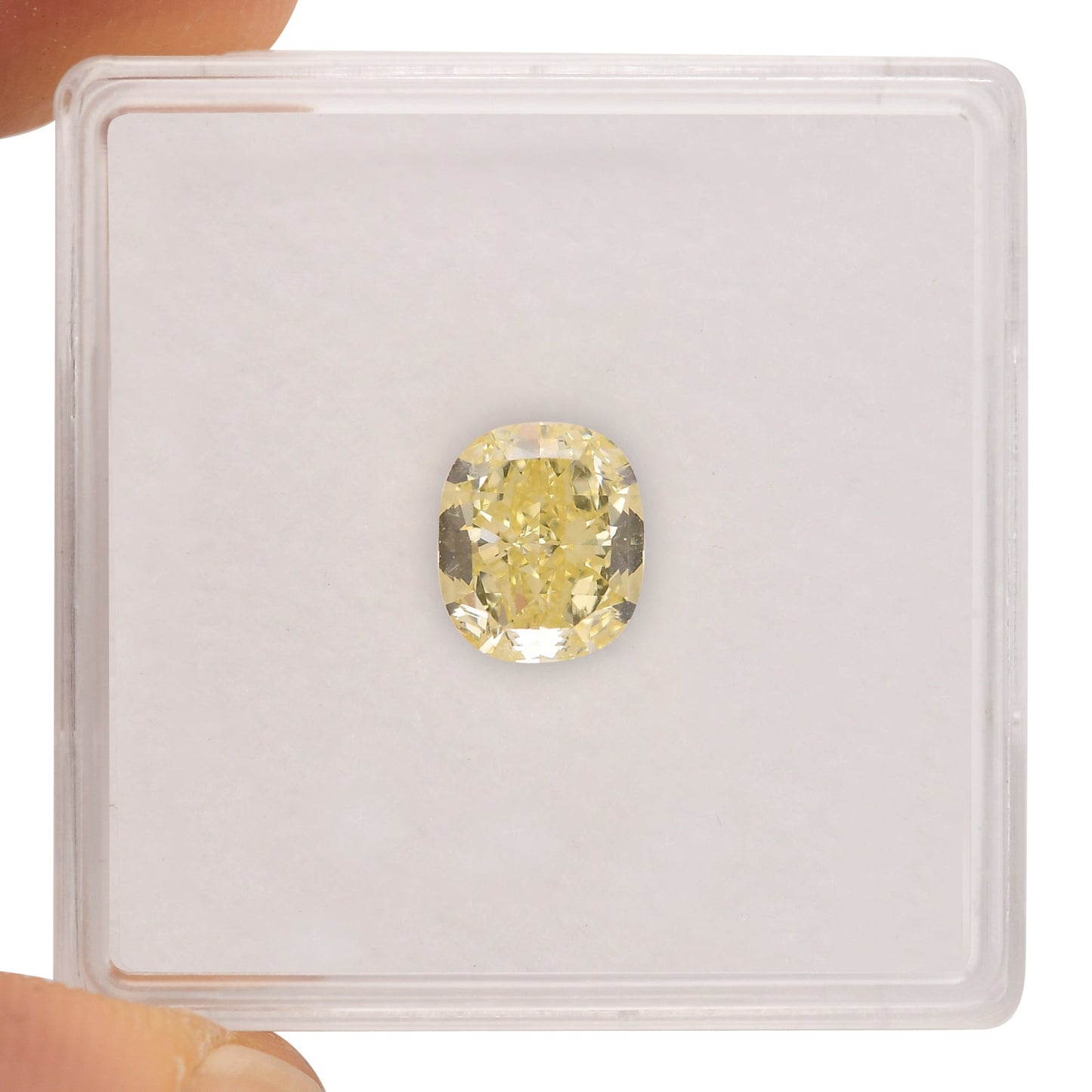 1,25 Karat Fancy Light Yellow Cushion Diamond VVS1 GIA