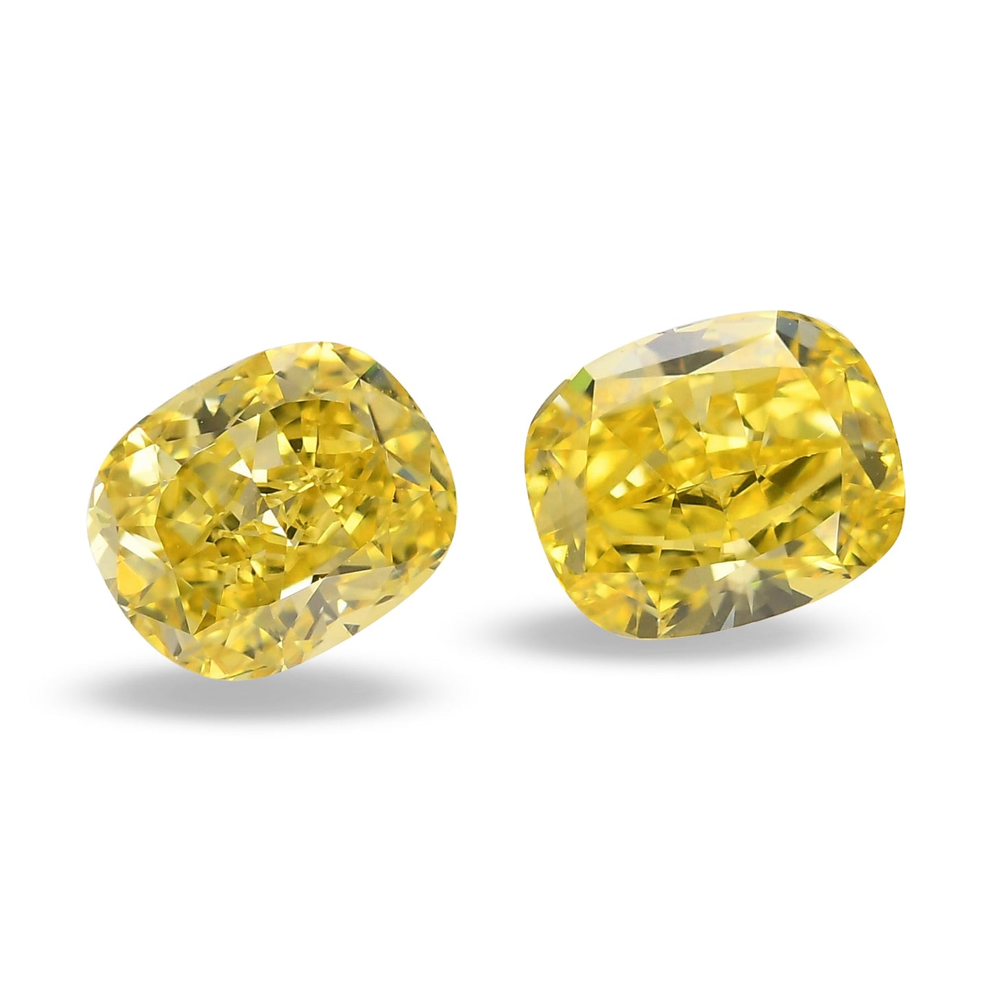 1,26 Karat Fancy Vivid Yellow Cushion Diamonds VS2