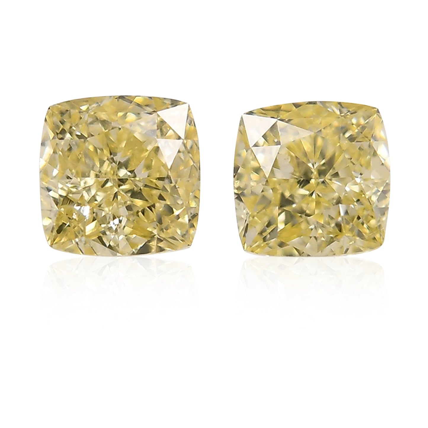 0,64 Karat Fancy Yellow Cushion Diamonds SI1