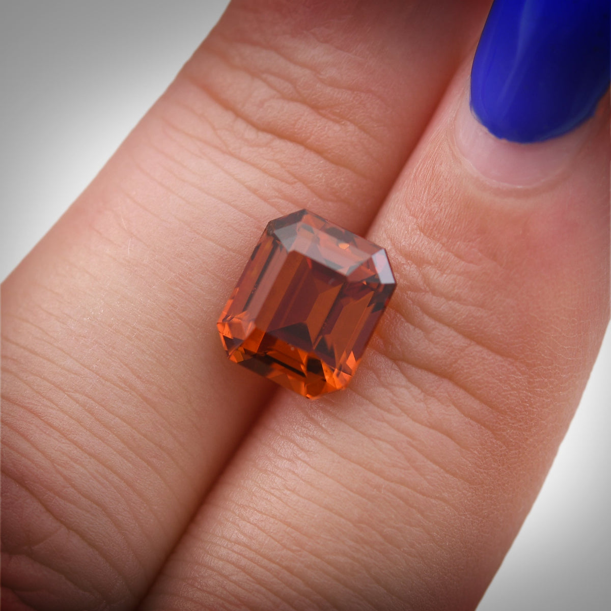 Smaragdgrüner Saphir | 5,14 ct | Orange | GIA | Ref. 722292