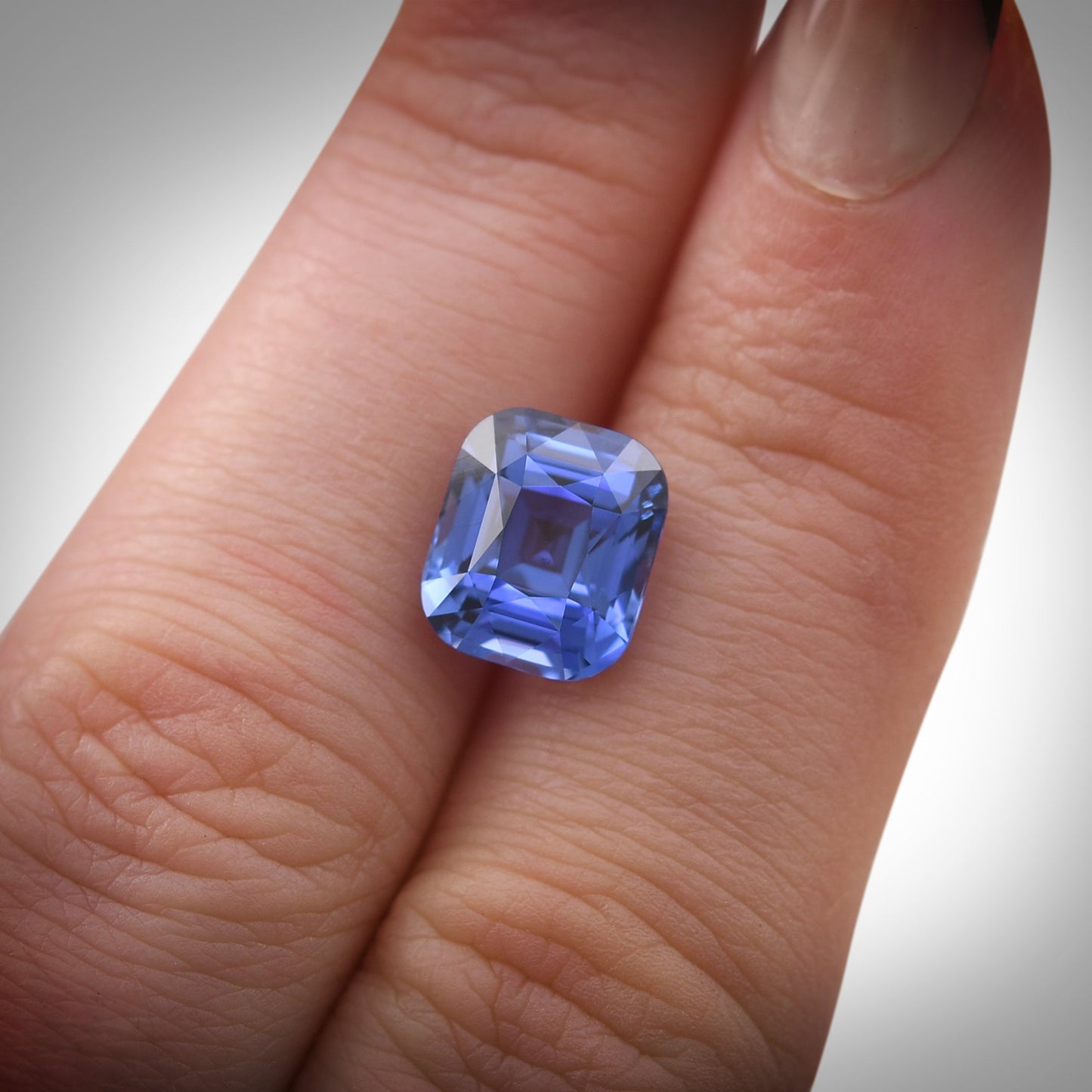 5,26 Karat blauer Kissen-Saphir aus Sri Lanka, GIA