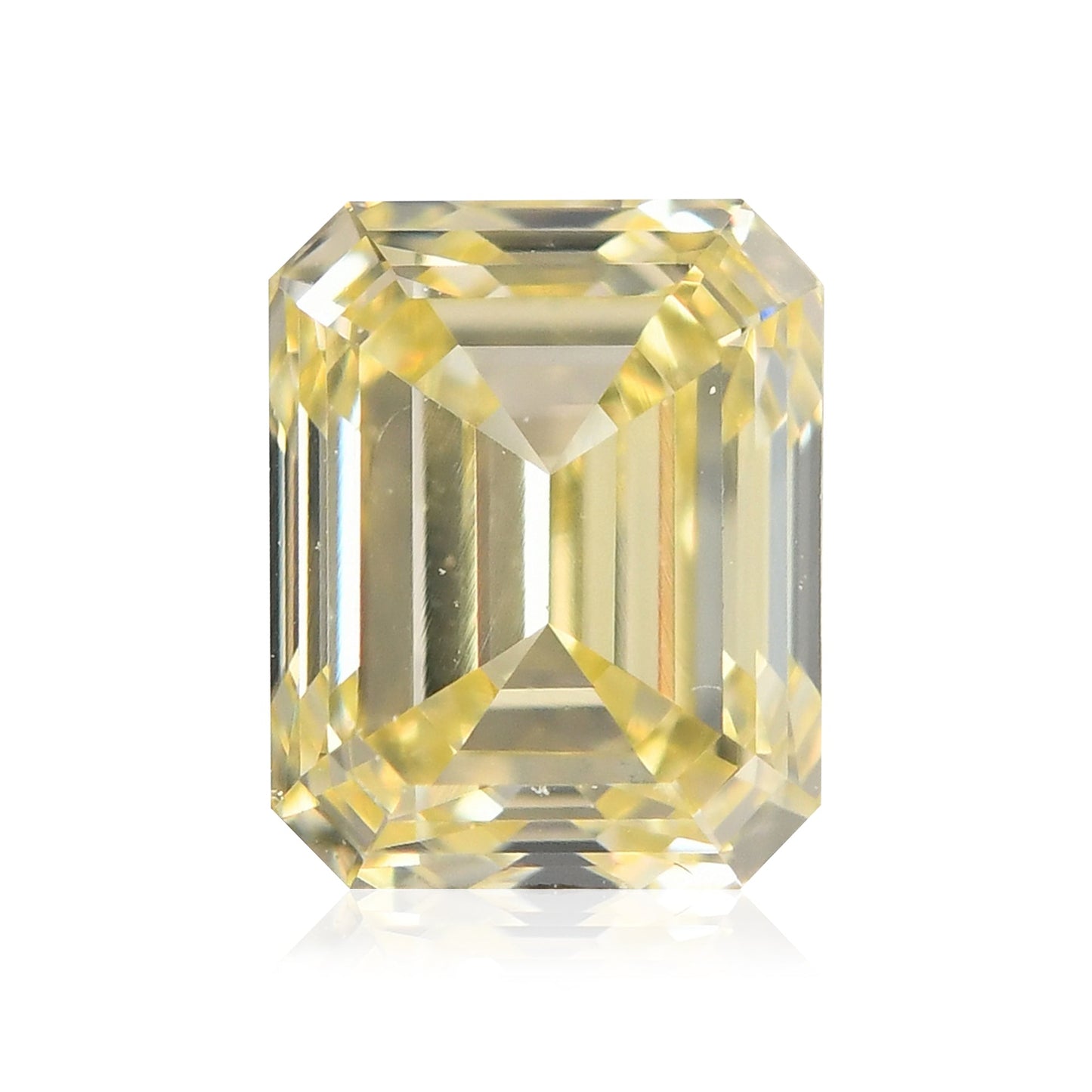 0,68 Karat Fancy Light Yellow Emerald Diamond SI1 GIA