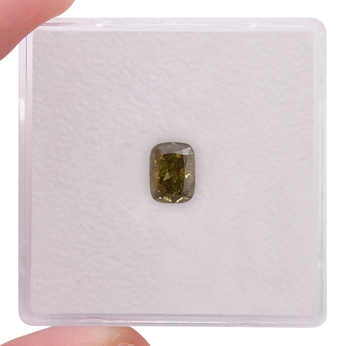 0,69 Karat Chamäleon-Kissen-Diamant (I2) GIA