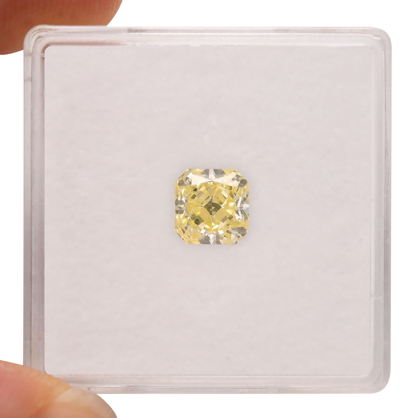 1,10 Karat Fancy Light Yellow Radiant VS2 GIA