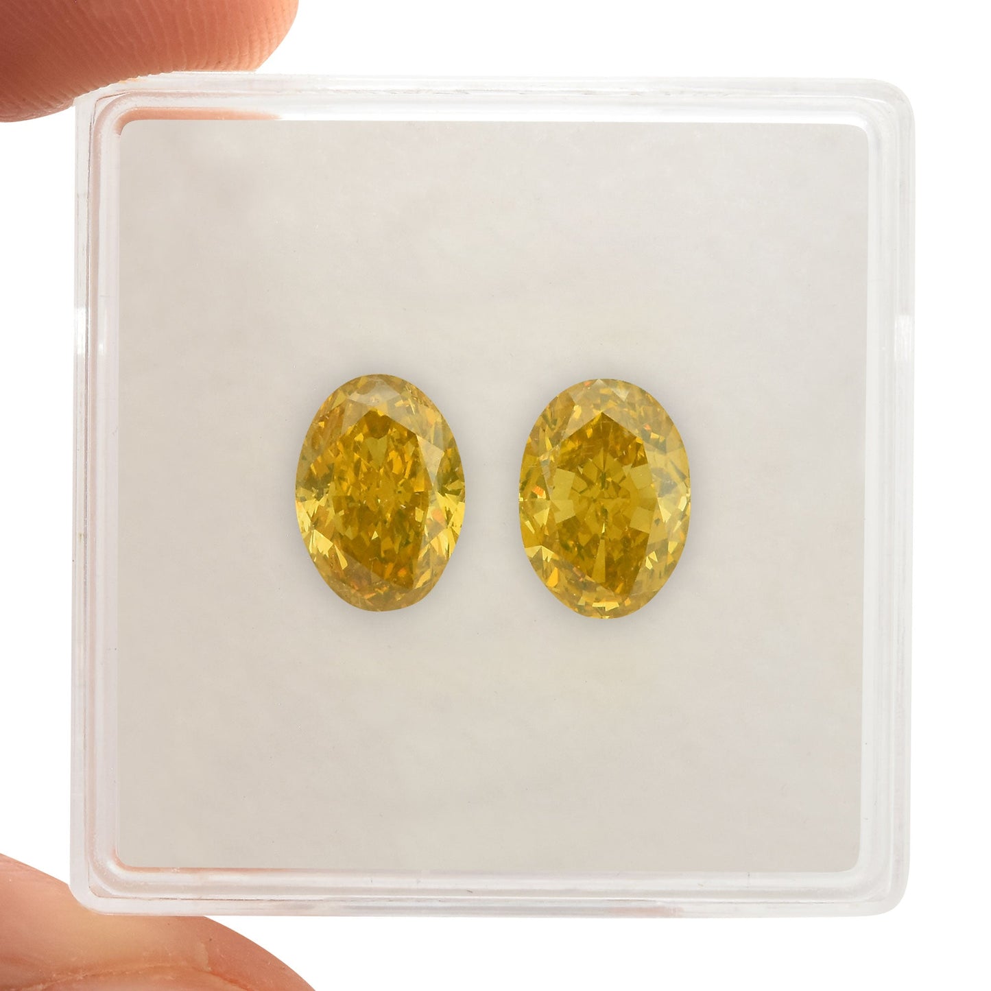 2,62 Karat Fancy Vivid Grünlich Gelbe Ovale Diamanten VS1