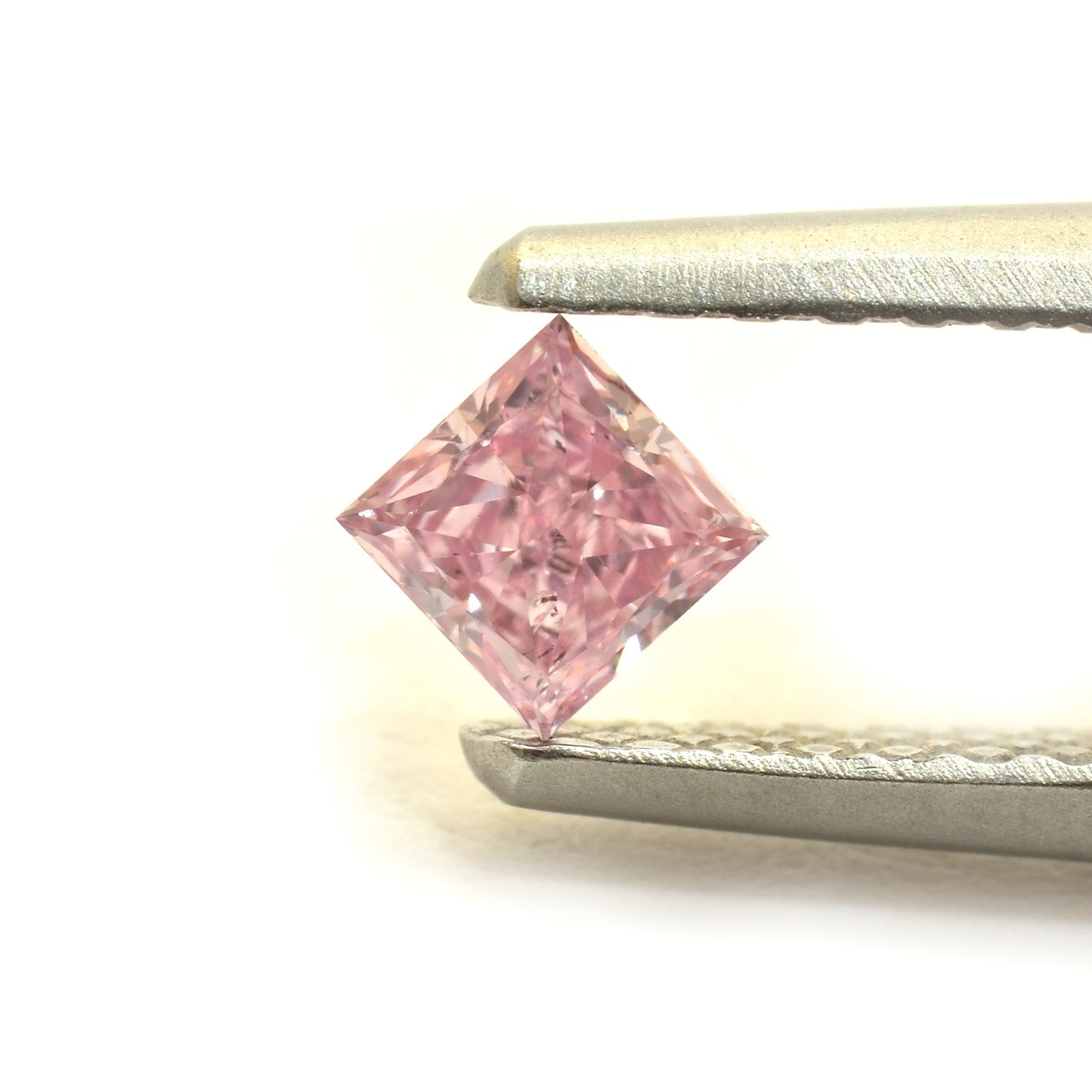 0,17 Karat Fancy Pink Princess Argyle Diamant SI2 GIA
