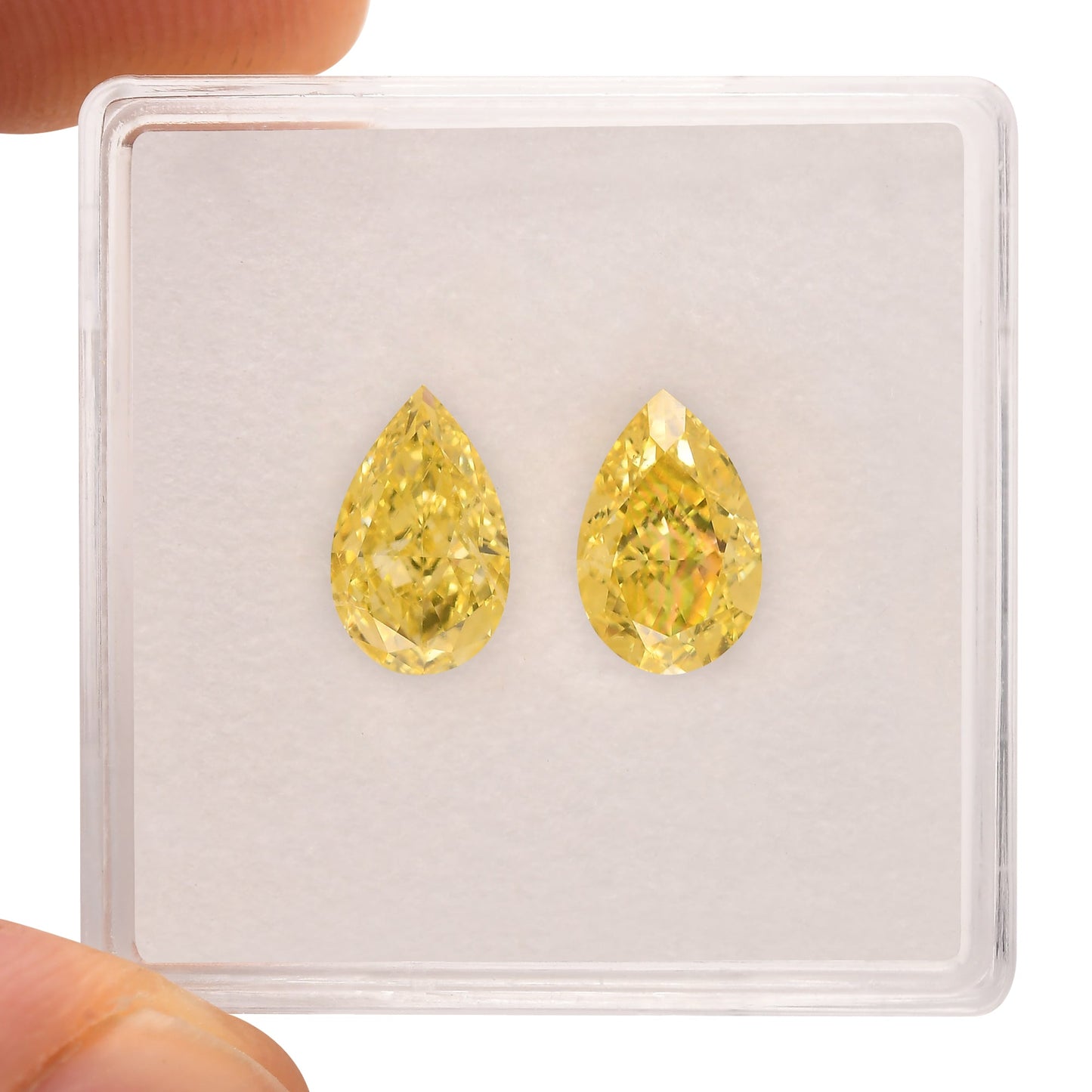 2,30 Karat Fancy Intense Yellow Birnen-Diamanten VS2