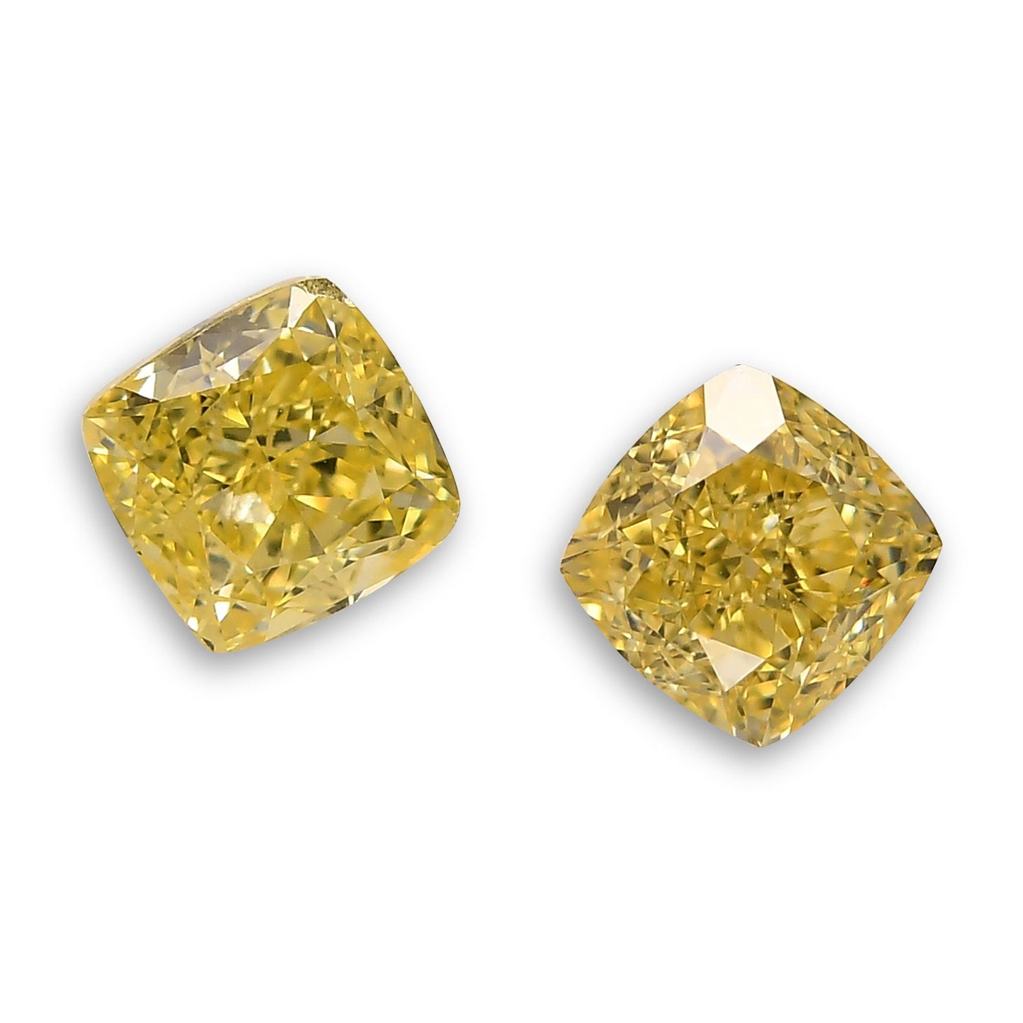 2,09 Karat Fancy Intense Yellow Cushion Diamonds VS2