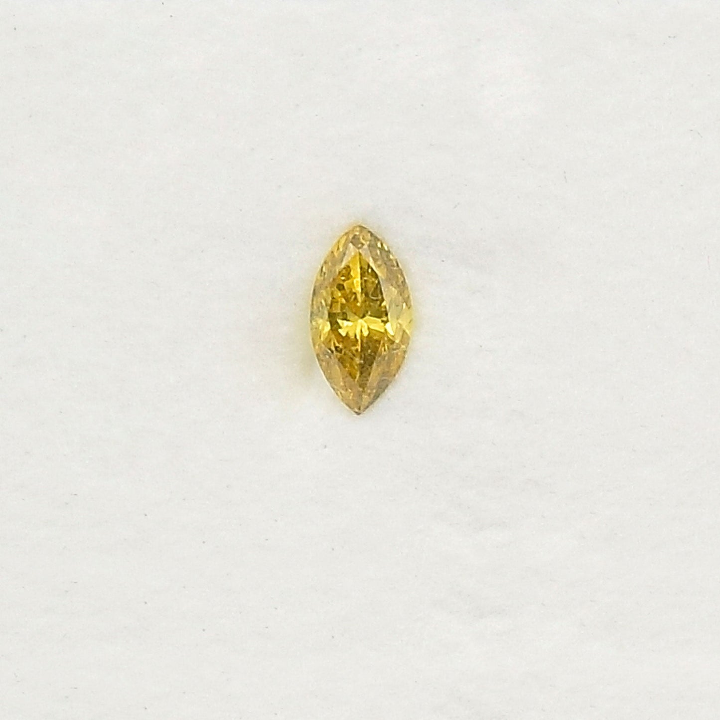 0,22 Karat Fancy Deep Brownish Yellow Marquise-Diamant (SI2) GIA