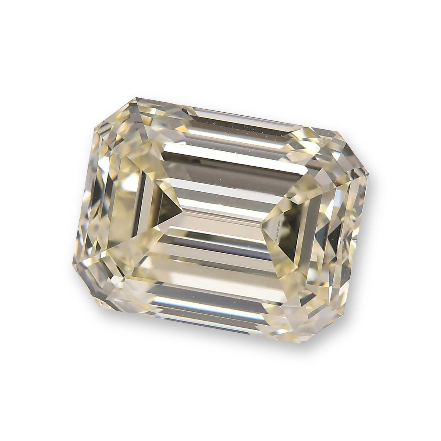 8,01 Karat N Smaragd-Diamant VVS2 GIA