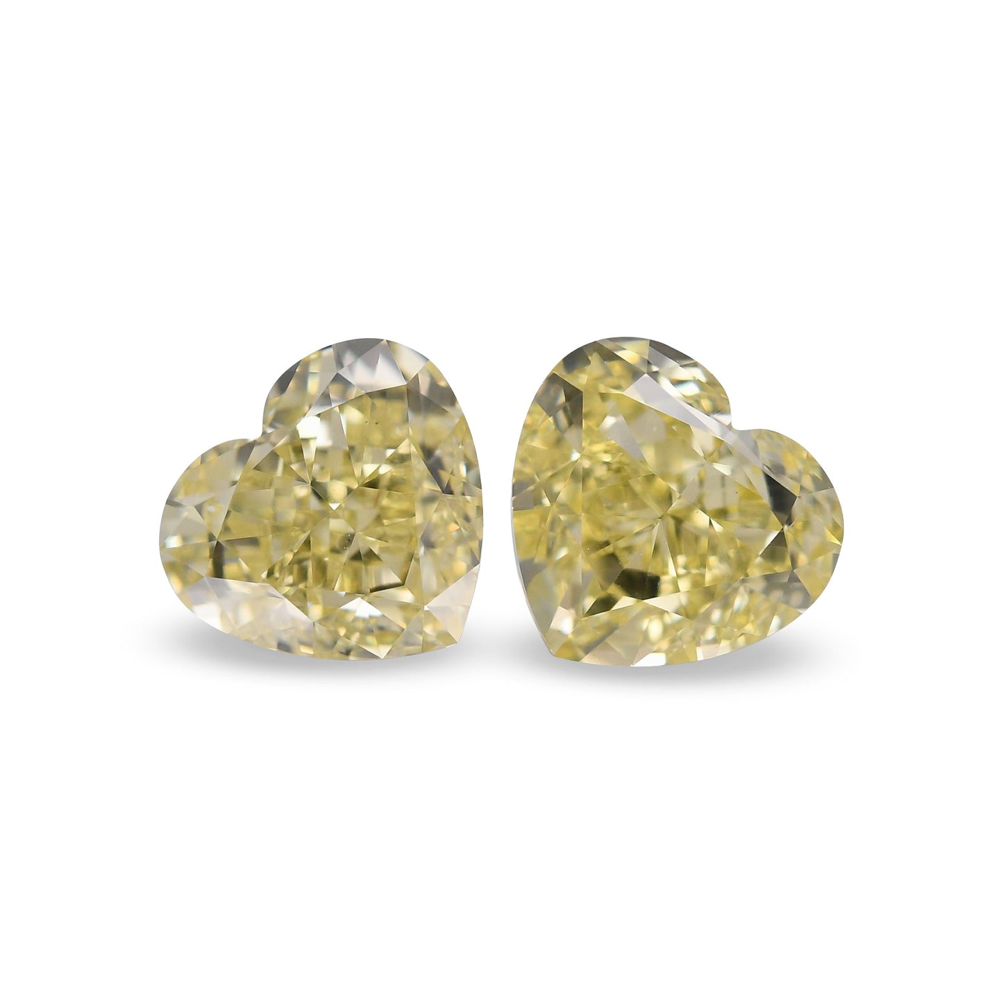 2,42 Karat Fancy Yellow Heart Diamonds VS1